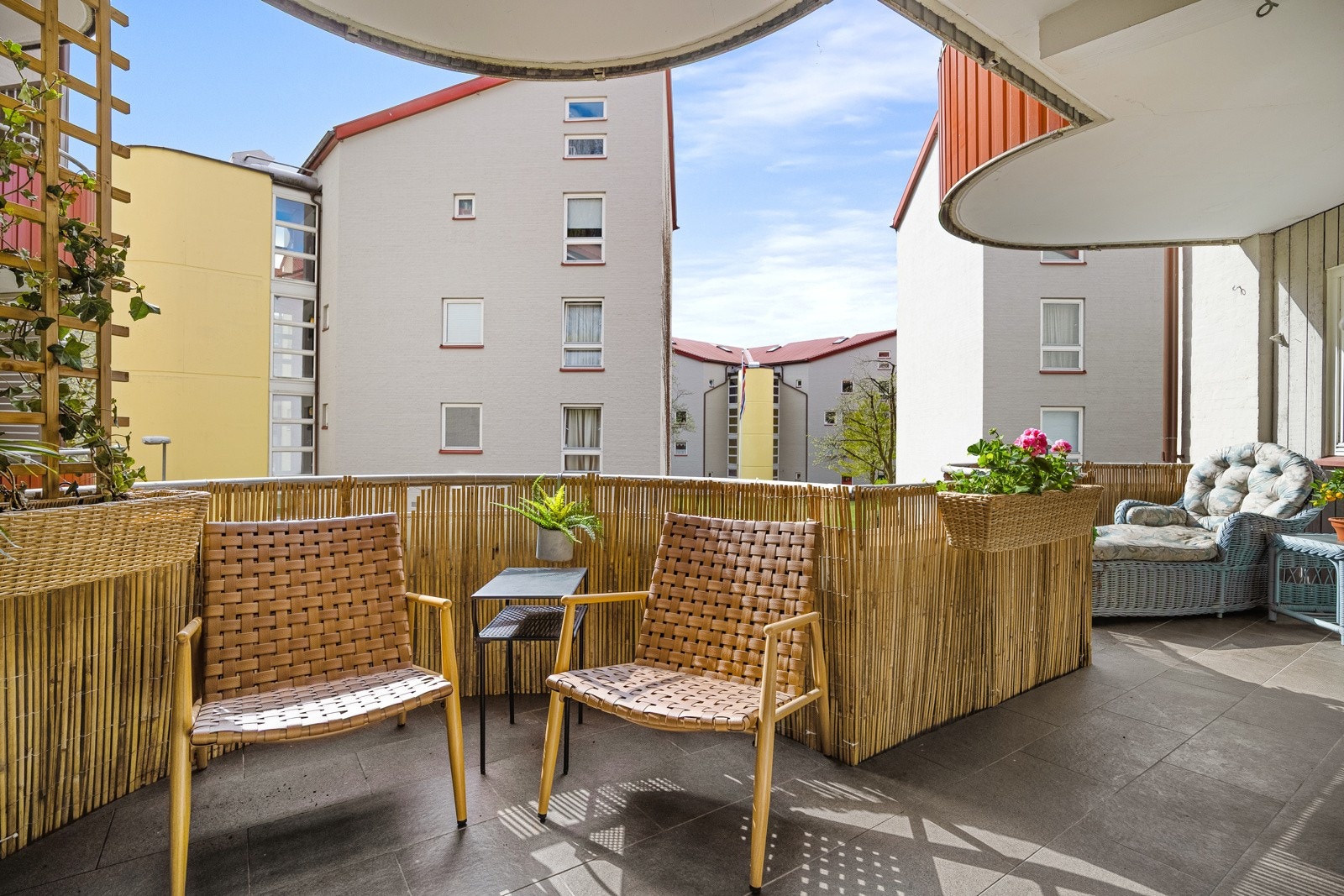 - Balkong på hele 17 m² - Galleribilde