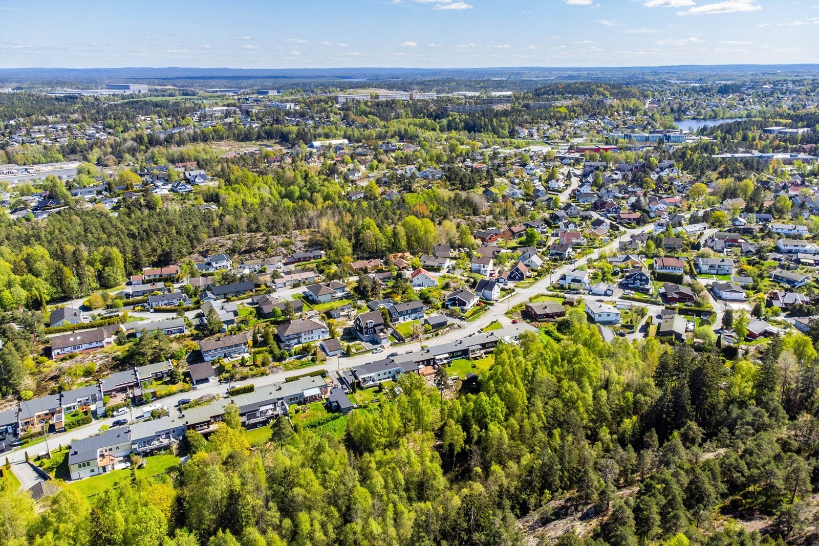 Boligområdet Mosseskogen er utpreget familievennlig. Barnehage og skole er lett tilgjengelig i nærmiljøet. Galleribilde