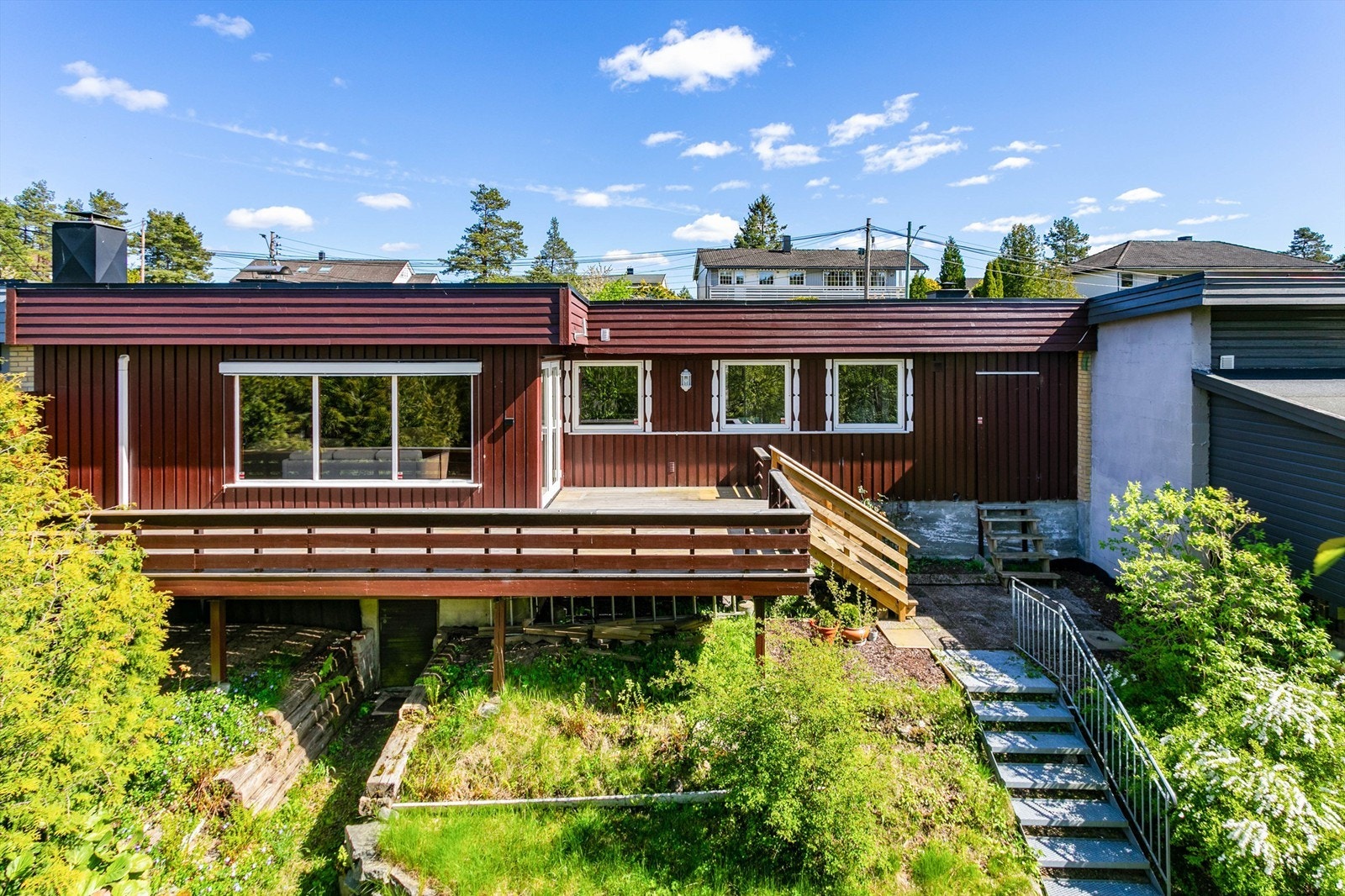 Gamleveien 64 presenteres av Krogsveen. Galleribilde