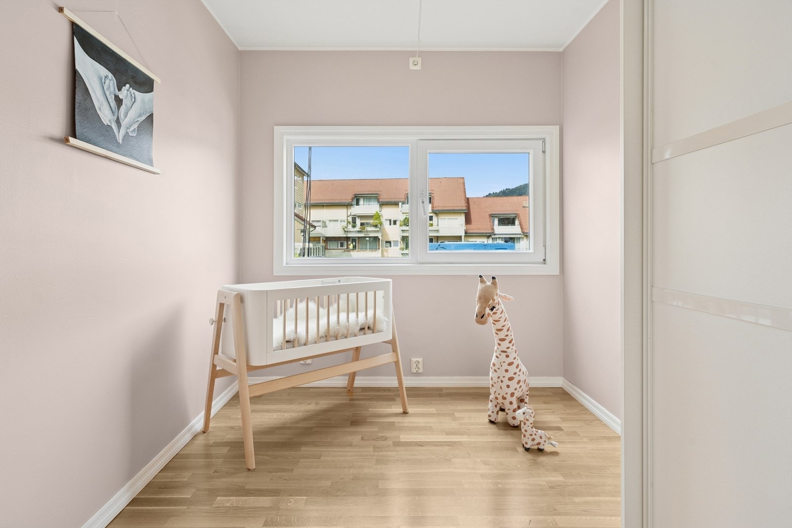 Nymalt i 2025, barnerom, gjesterom eller kontor - alt etter behov. Galleribilde