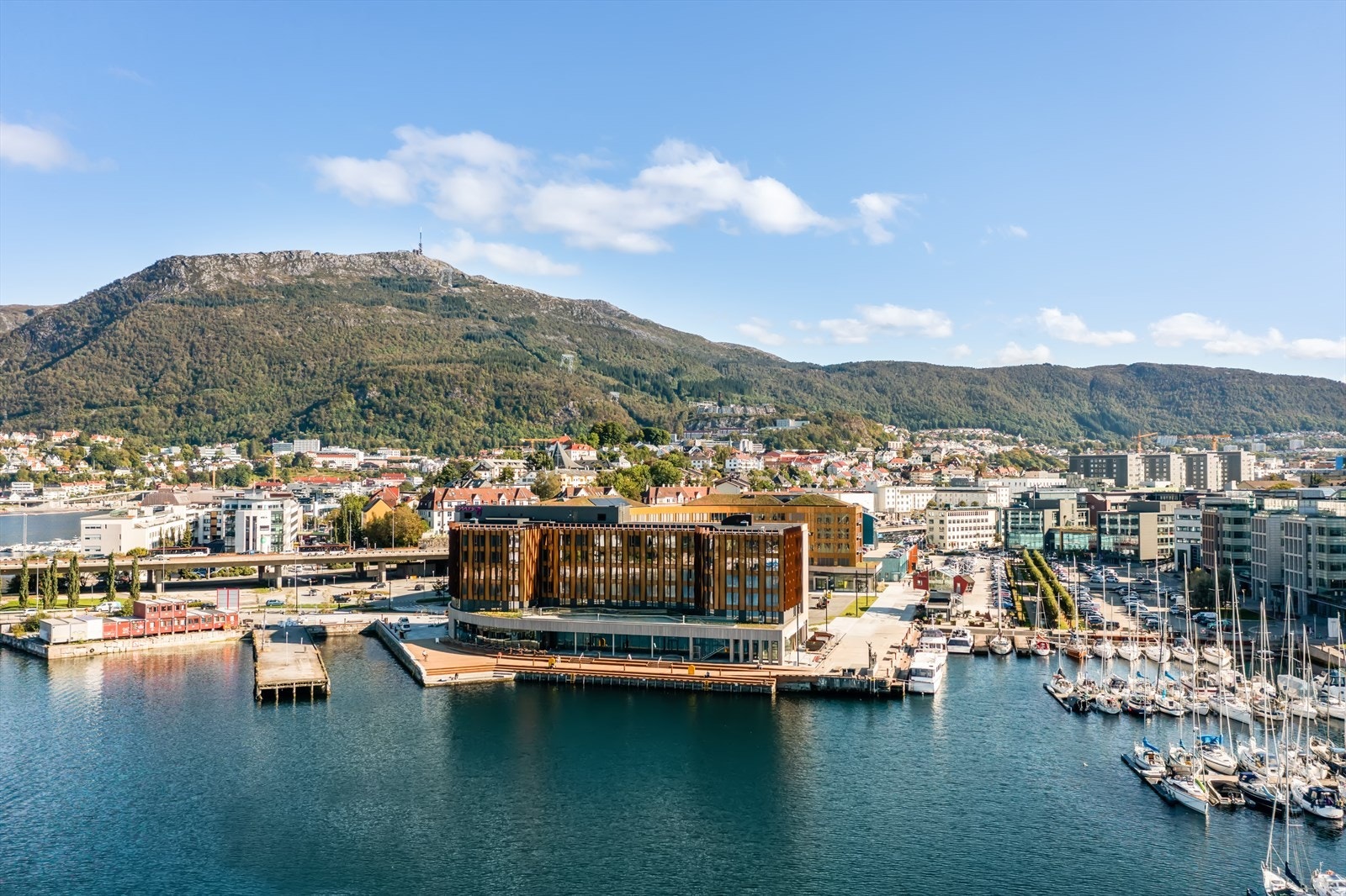 Det er heller ikke lange veien til Solheimsviken fra leiligheten. Galleribilde