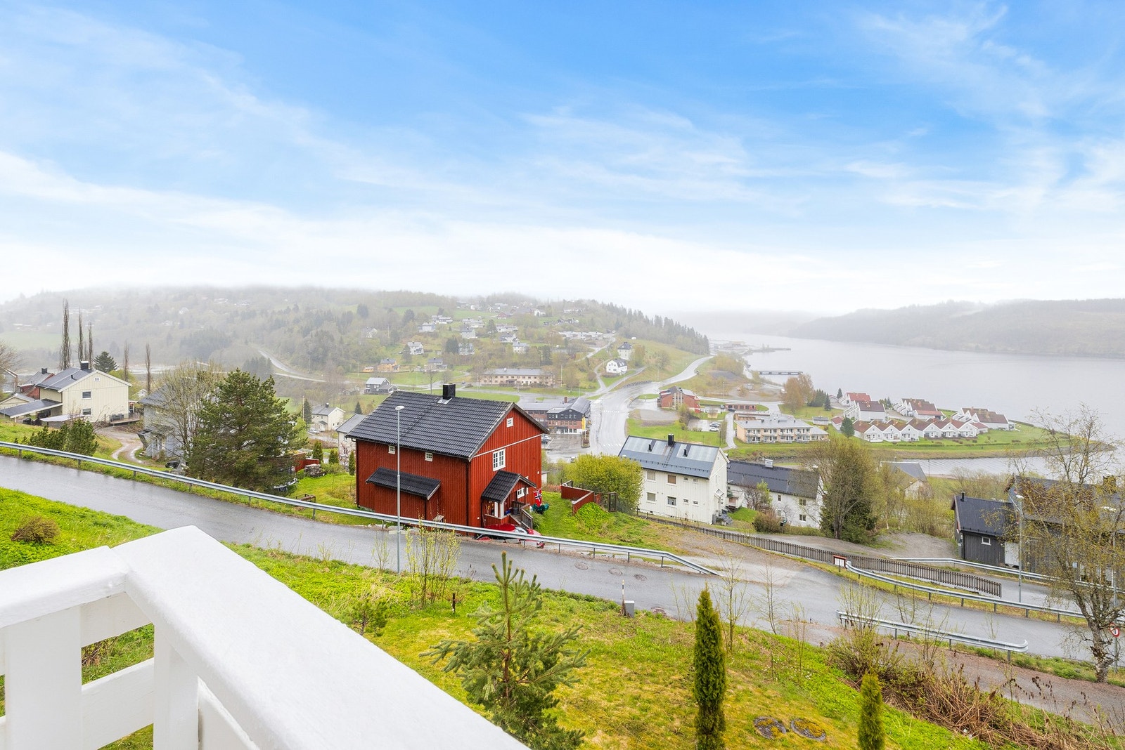 Utsikt fra balkong i 2. Etasje. Galleribilde
