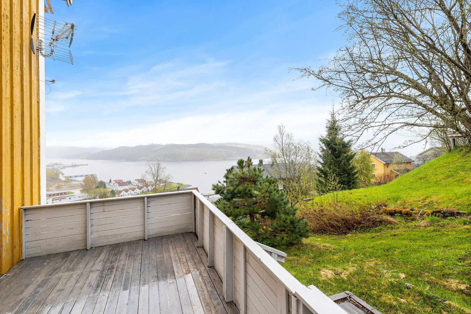 Flott utsikt mot sentrum/fjorden. Galleribilde