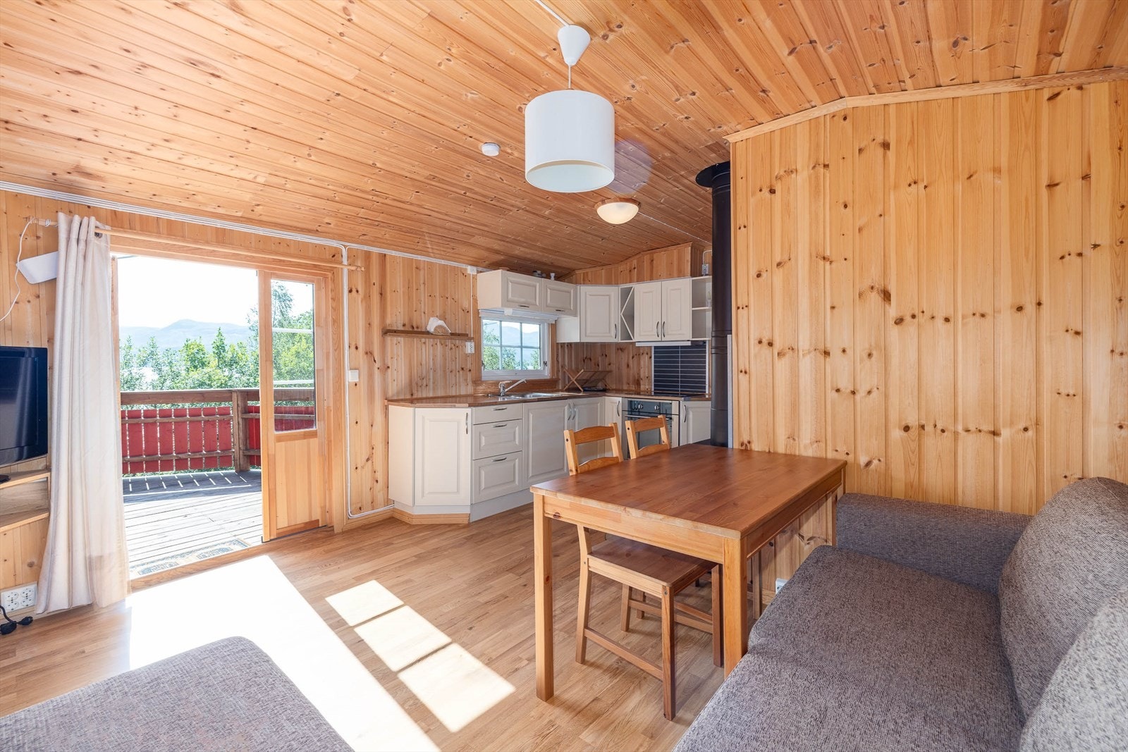 Utgang til sørvestvendt balkong. Galleribilde