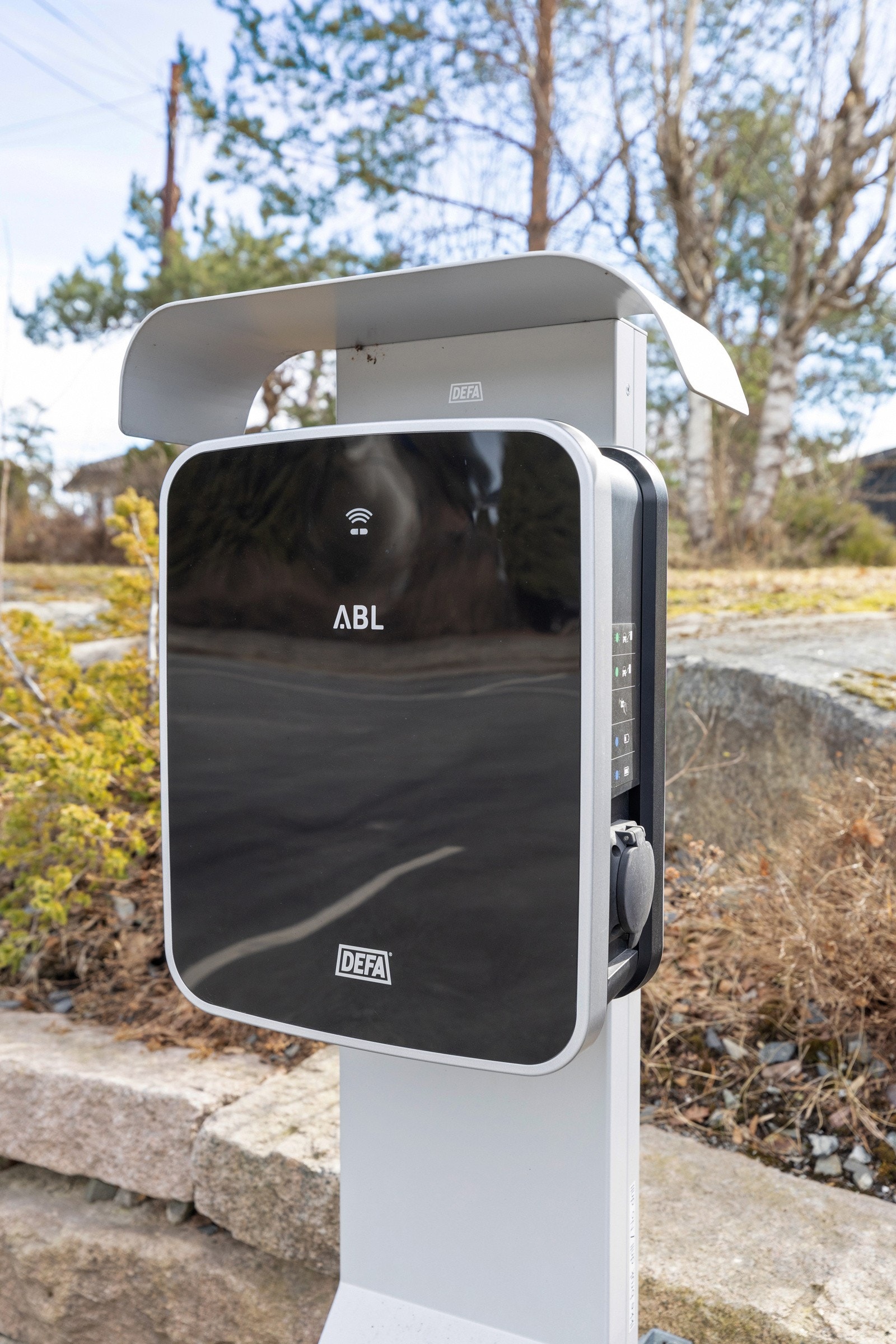 Her er det montert elbillader. Galleribilde