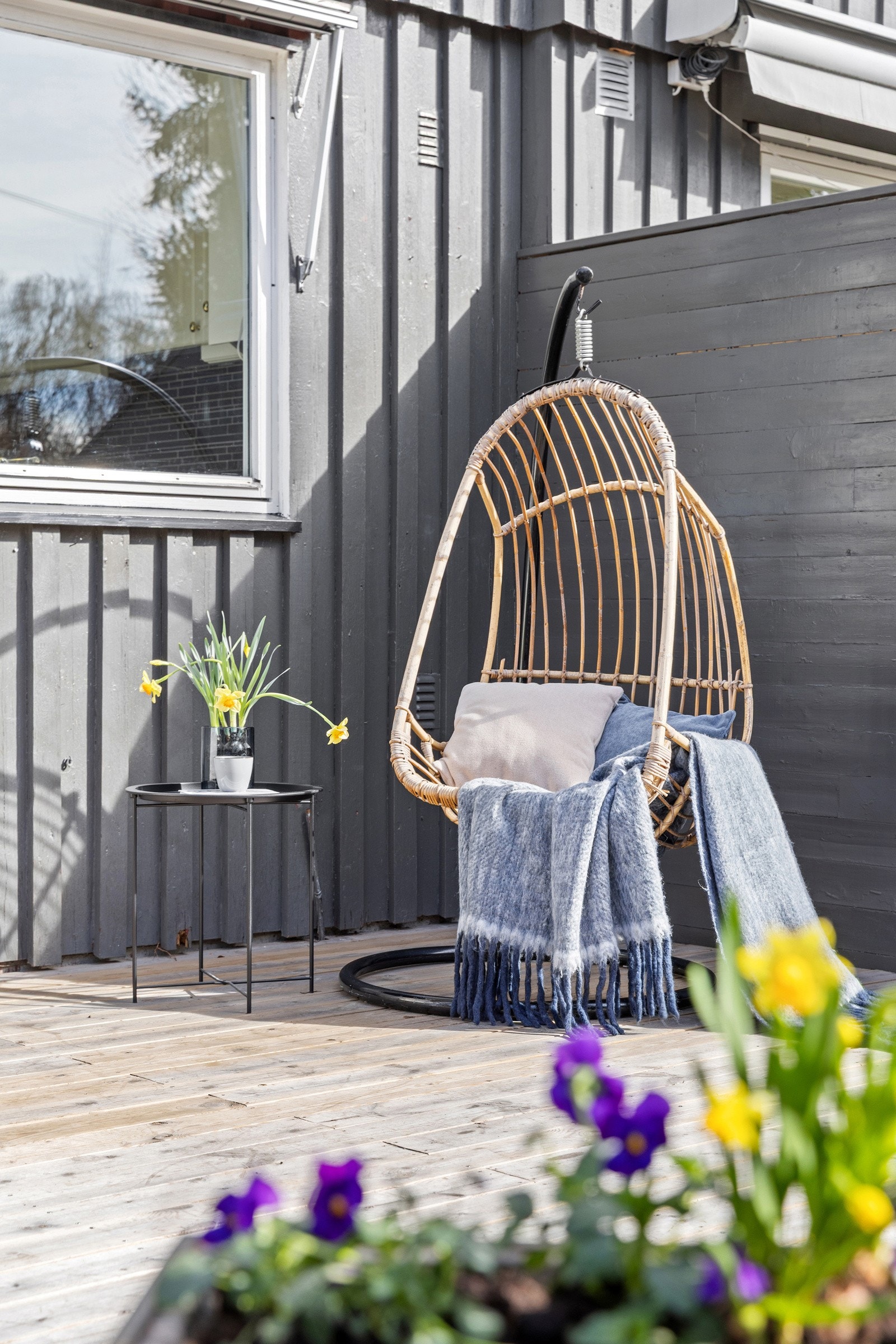 Et hyggelig uteområde som er et trivelig sted å nyte solfylte dager og rolige kvelder. Galleribilde