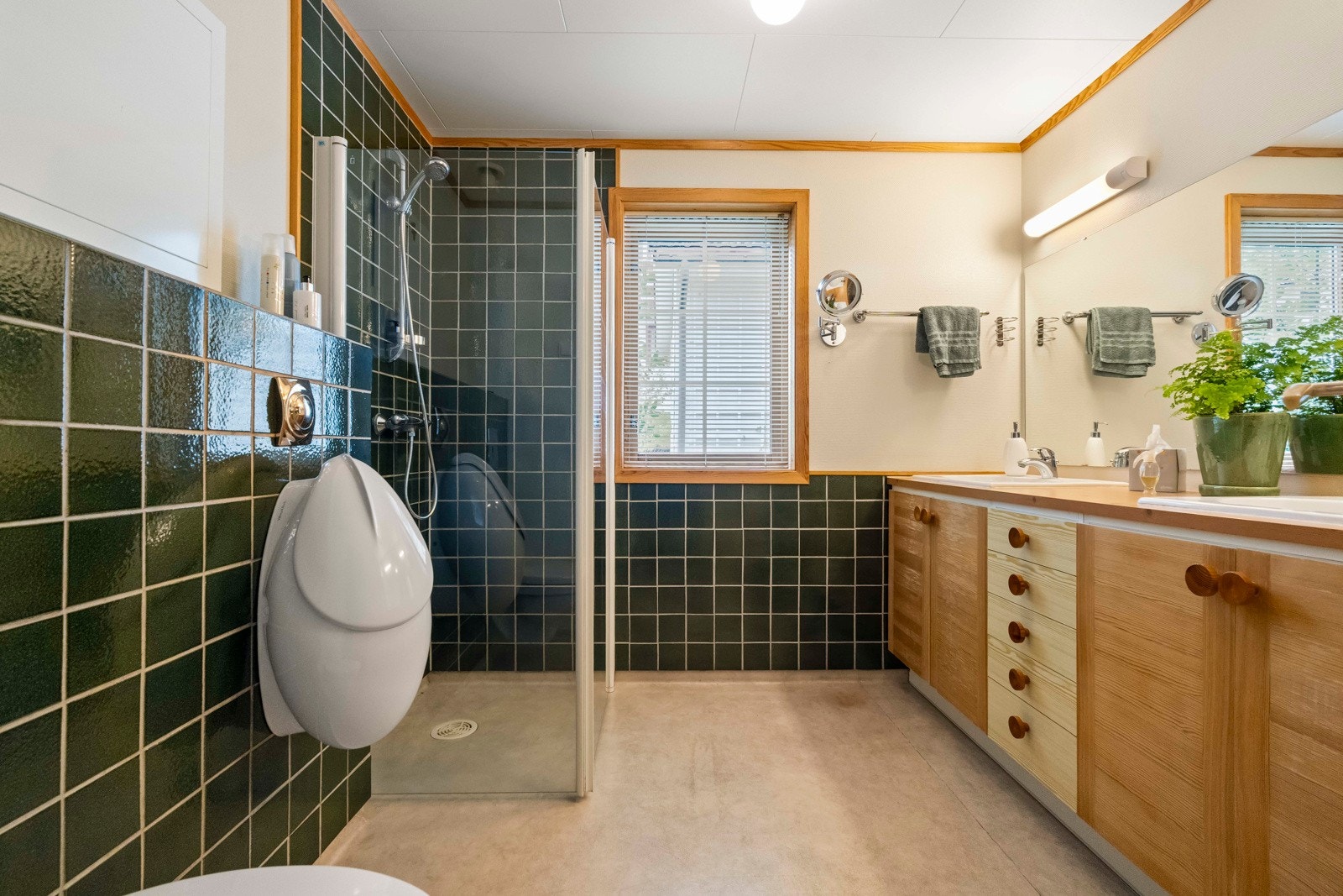 Bad på hovedplan er av god størrelse Galleribilde