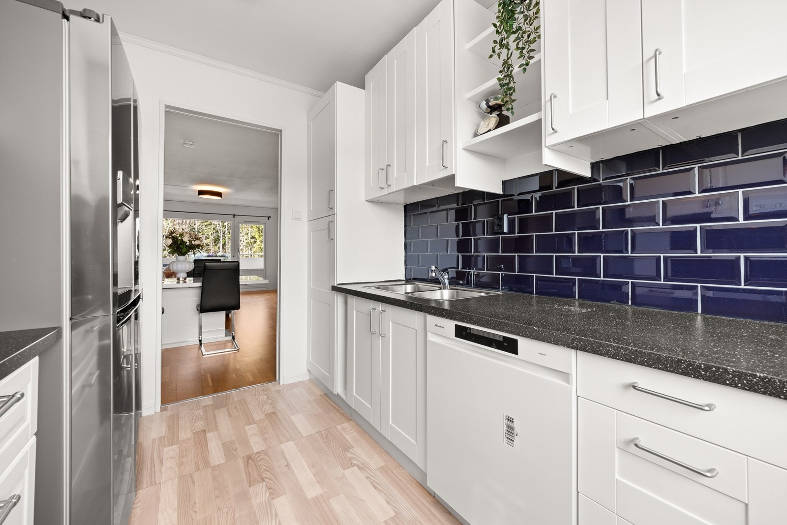 Pent kjøkken fra Ikea fra rundt år 2010/2014 Galleribilde