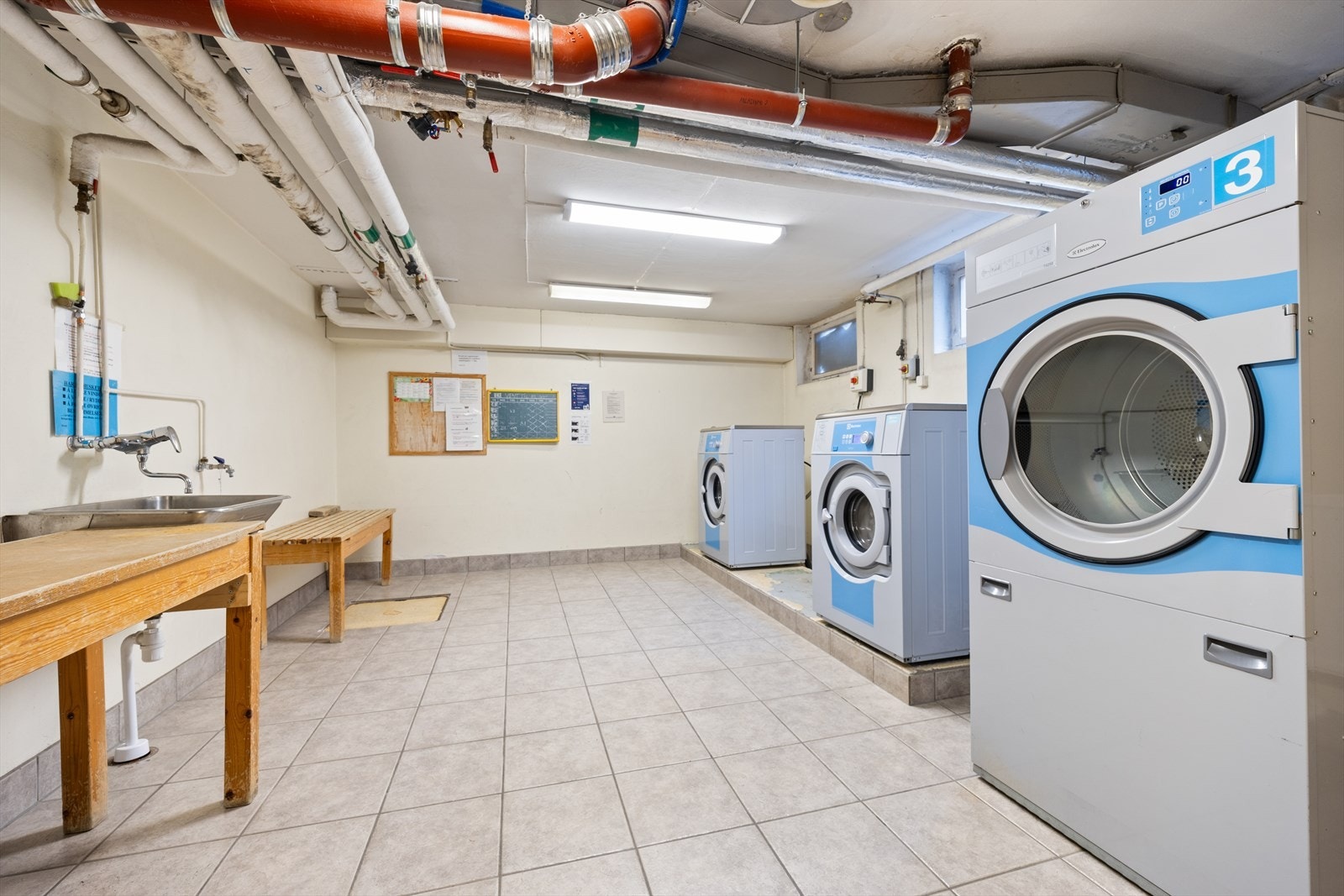 Felles vaskerom Galleribilde