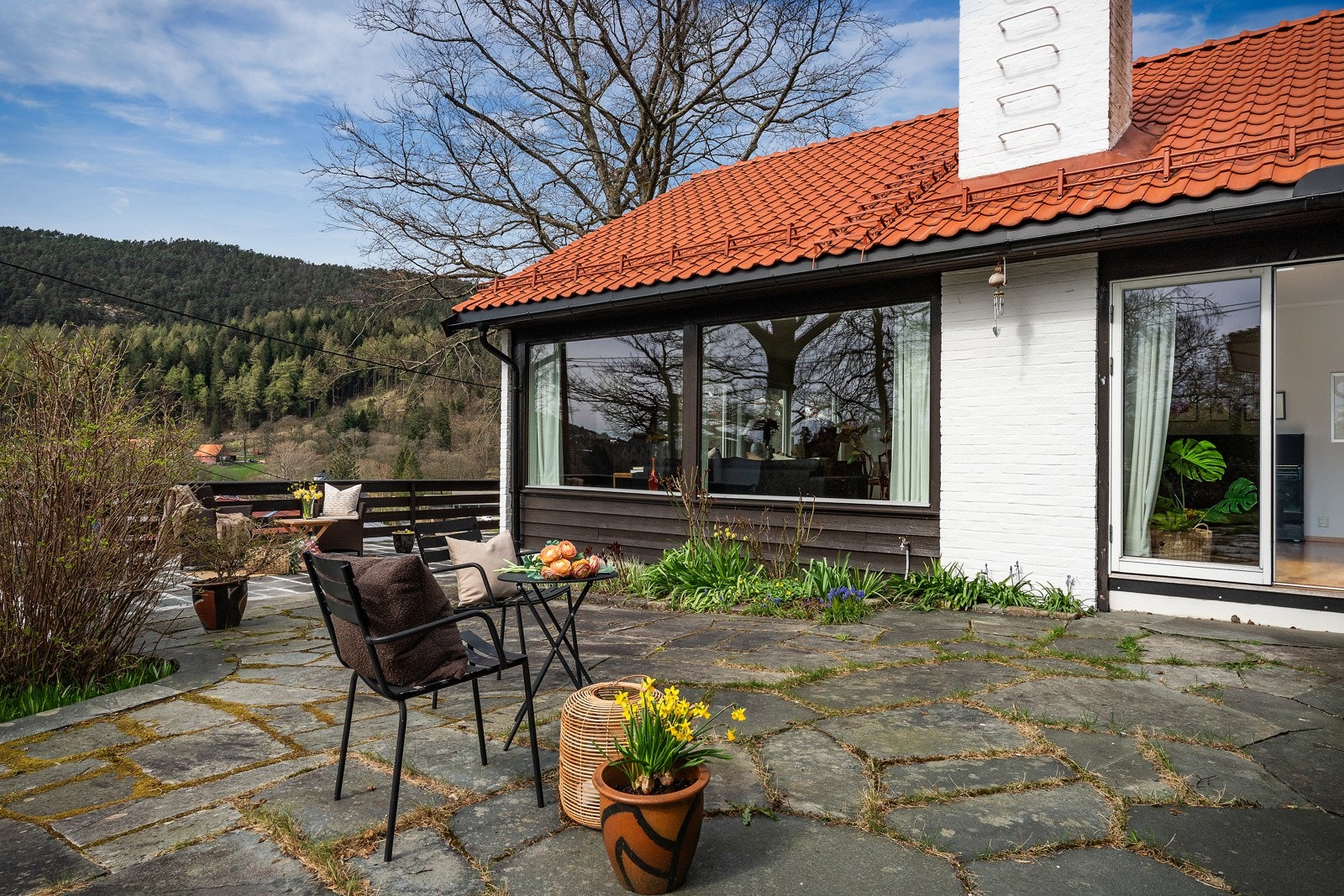 Ny taktekking i 2020, de fleste vinduer er fra 2011. Galleribilde