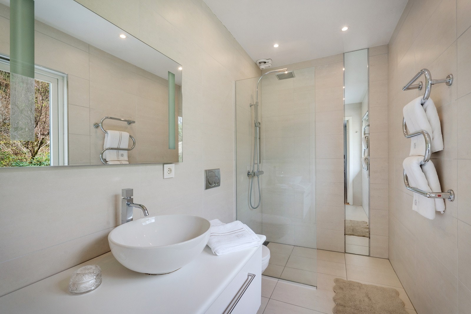 Elektrisk håndkletørker, gulvvarme mm. Galleribilde