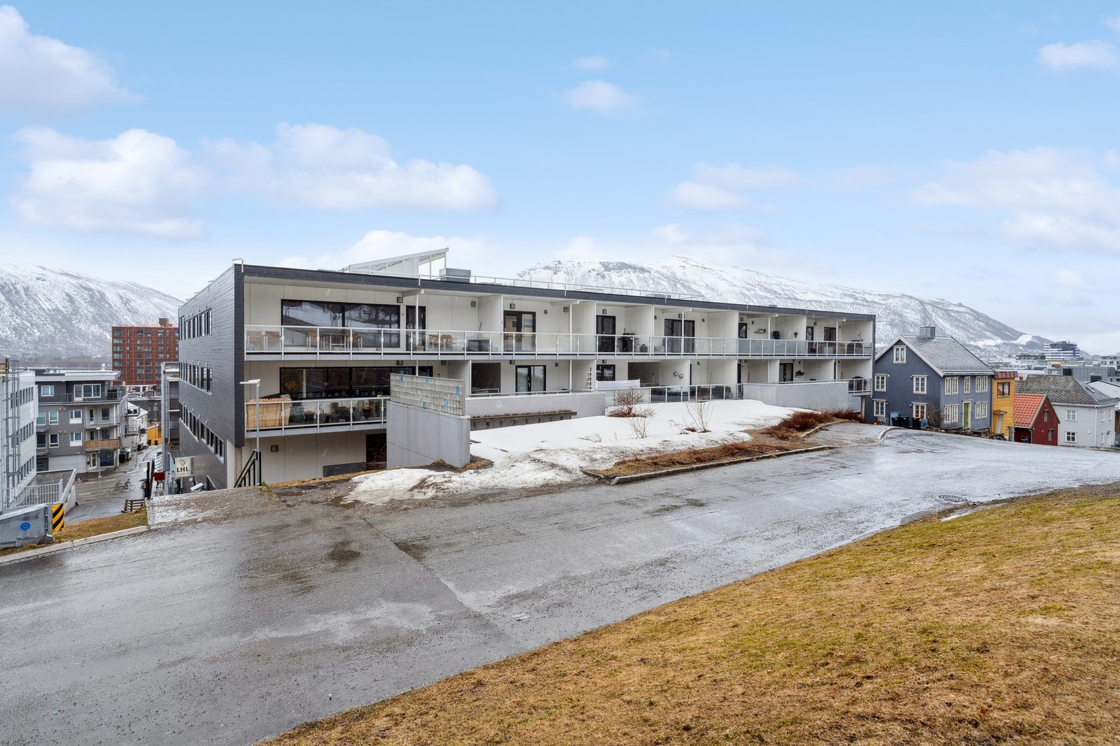 Leiligheten ligger svært sentrumsnært i Grønnegata, med kort vei til alle sentrums fasiliteter Galleribilde