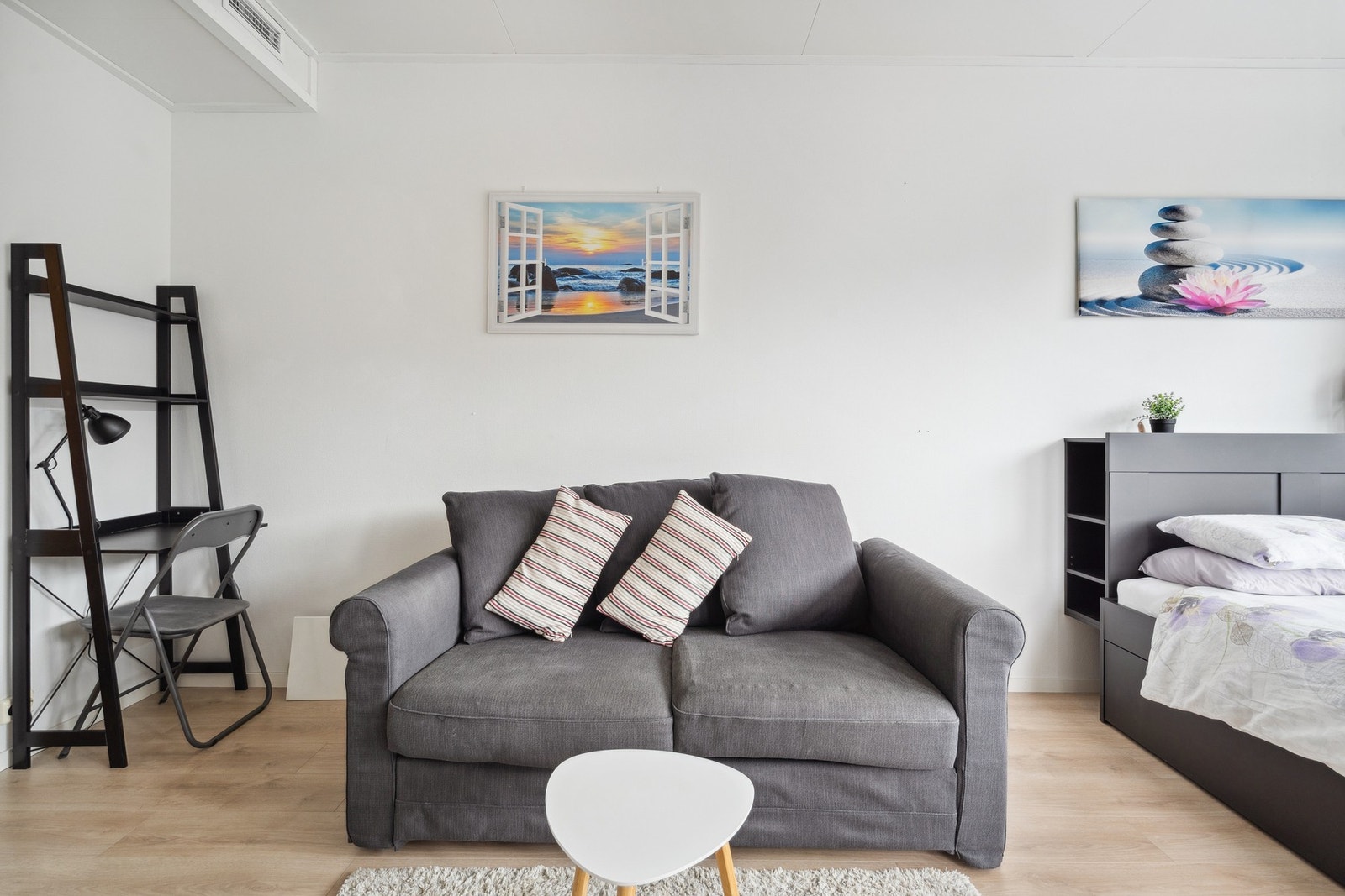 Boligen er lys og tiltalende Galleribilde