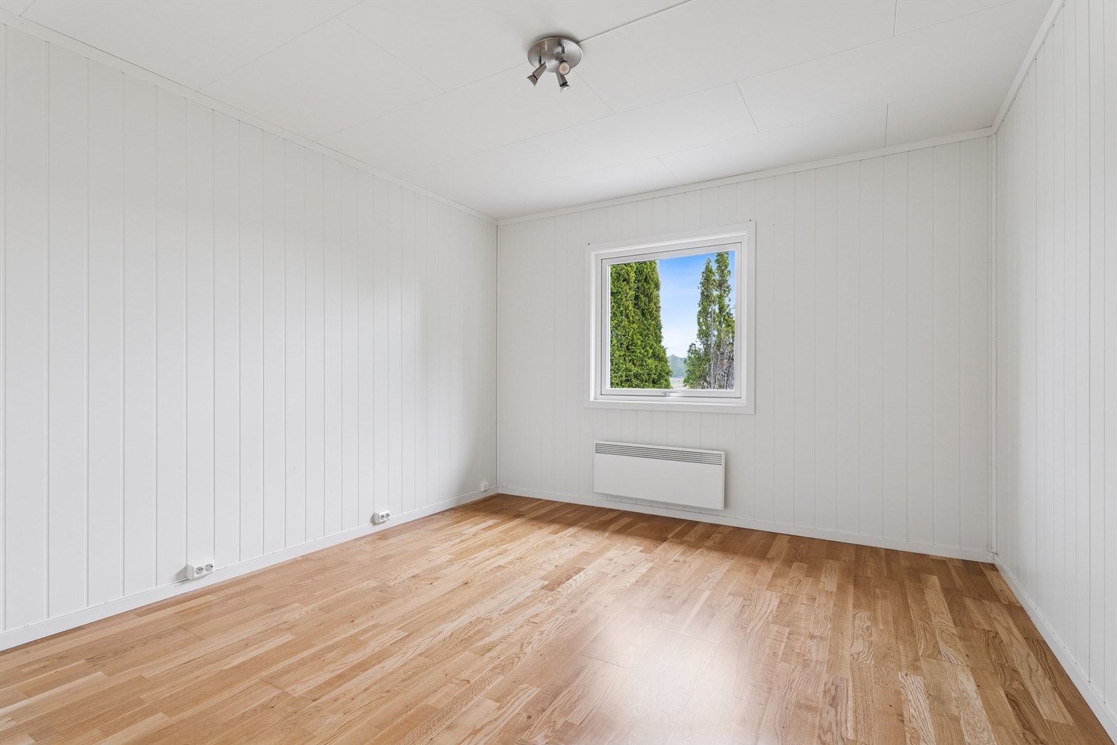 Boligen har 4 gode soverom med plass til seng og garderobeløsninger. Galleribilde