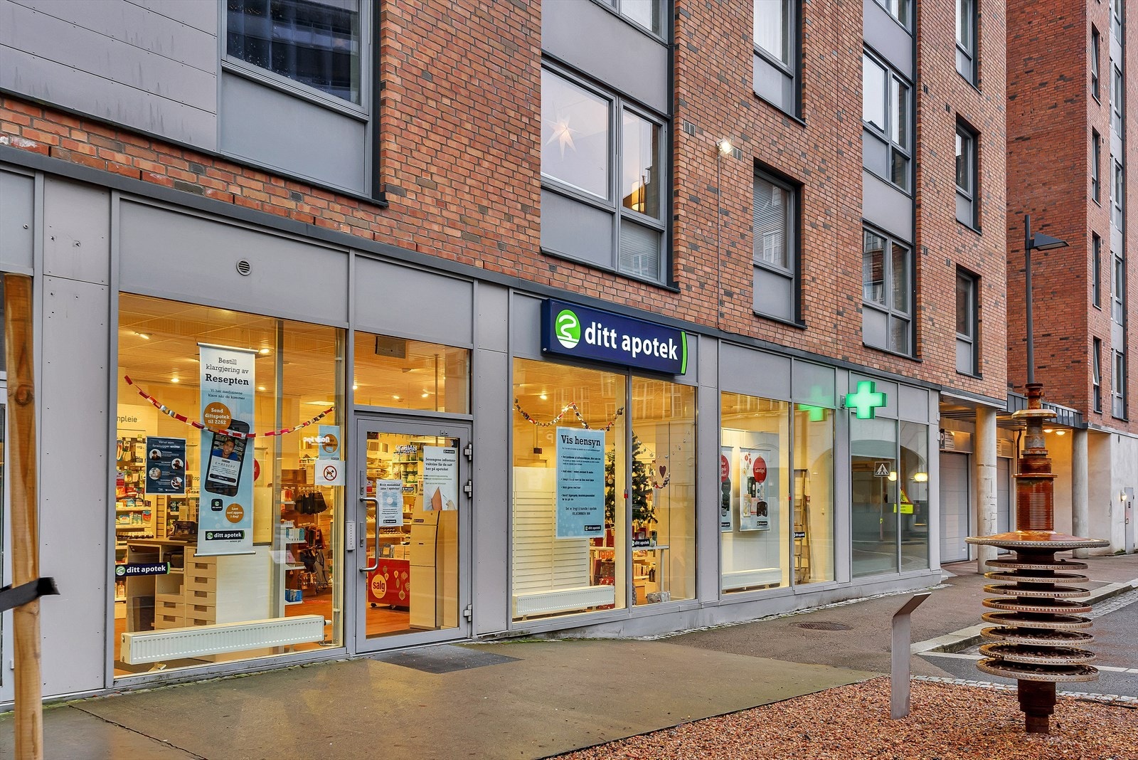 Ditt apotek er også i nærheten. Galleribilde