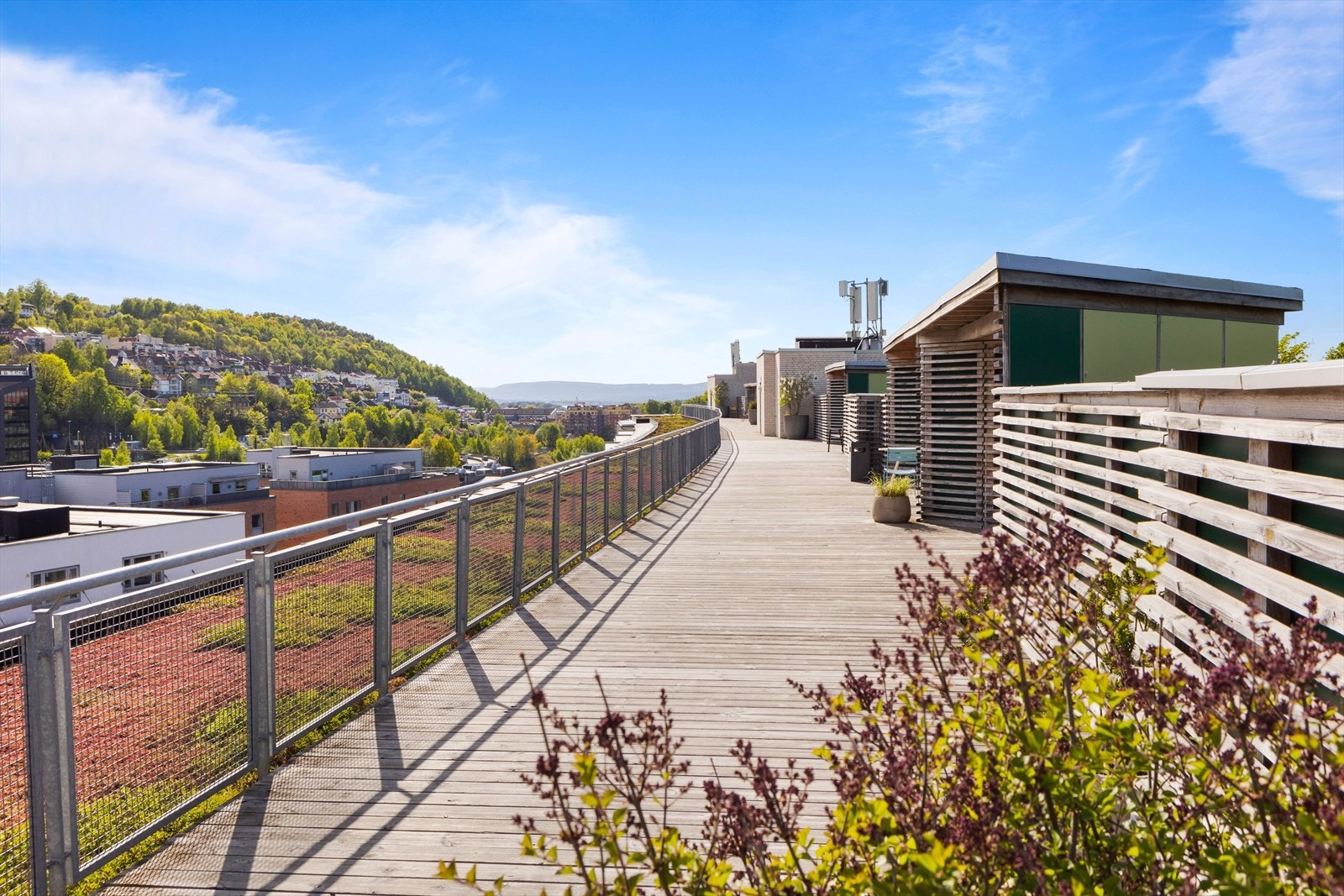Borettslaget imponerer med en takterrasse på hele 140 meter! Galleribilde