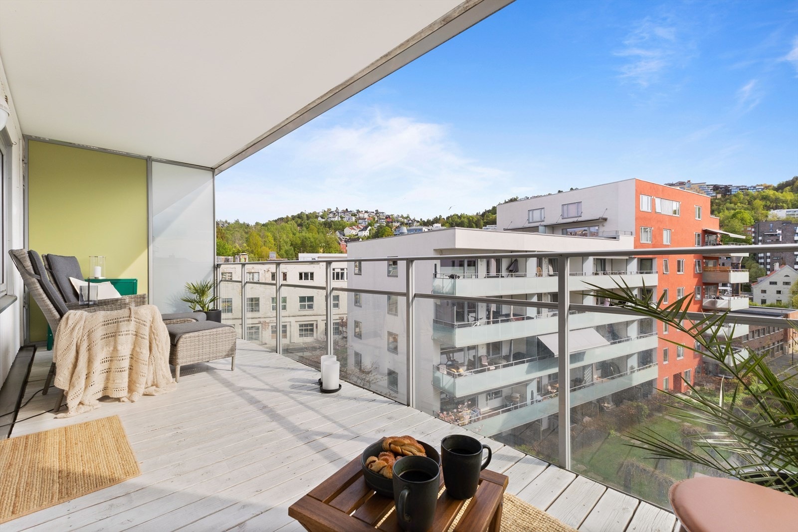 Balkongen vender mot rolige omgivelser Galleribilde