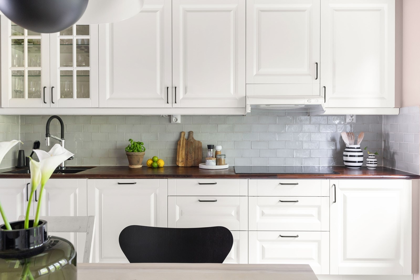 Det er tilkoblet mekanisk avtrekksvifte over stekesonen Galleribilde