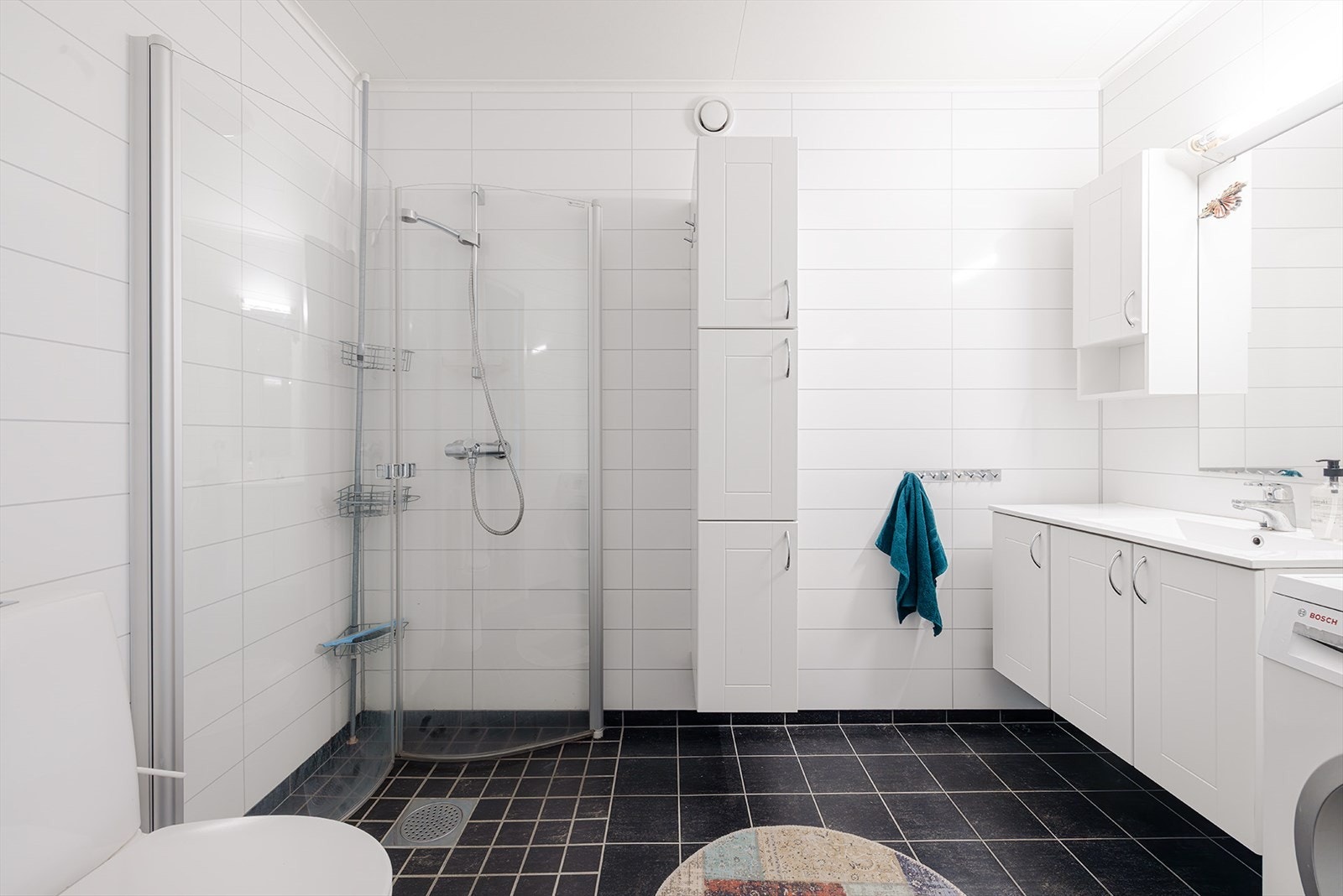 Bad/vaskerom med varmekabler i gulv Galleribilde