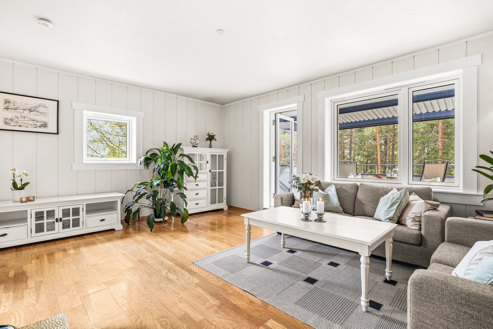 Endeleilighet med ekstra vindu mot øst i stuen Galleribilde