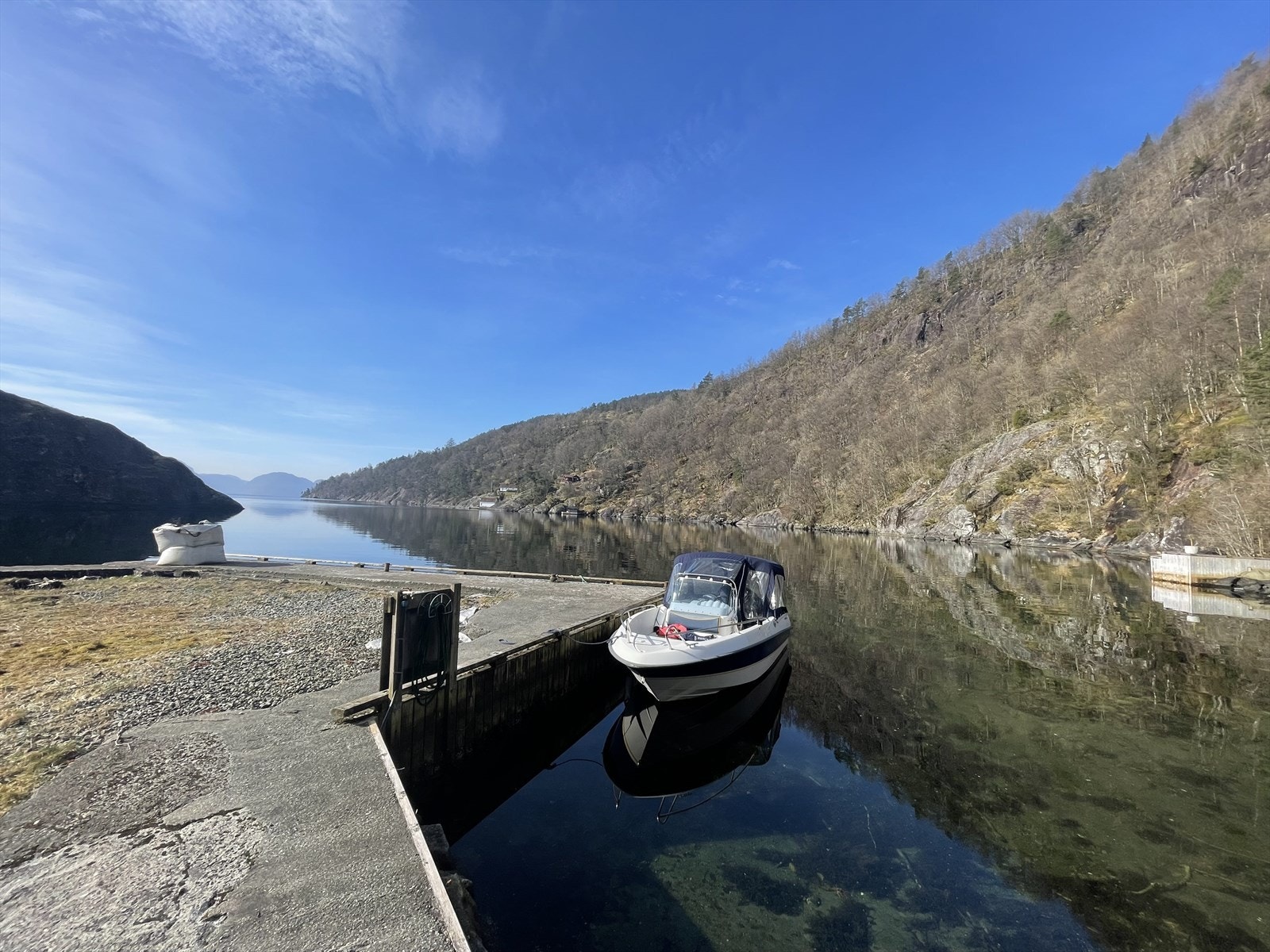 Kai med plass til flere båter Galleribilde