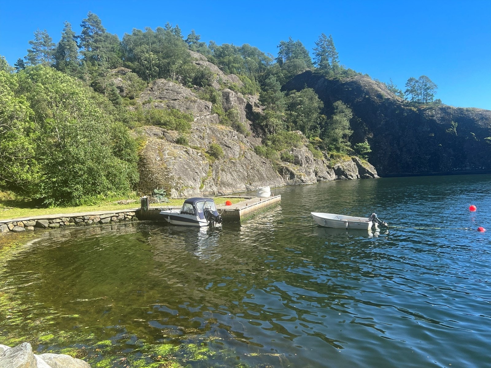 Kai sommer - plass til flere båter Galleribilde
