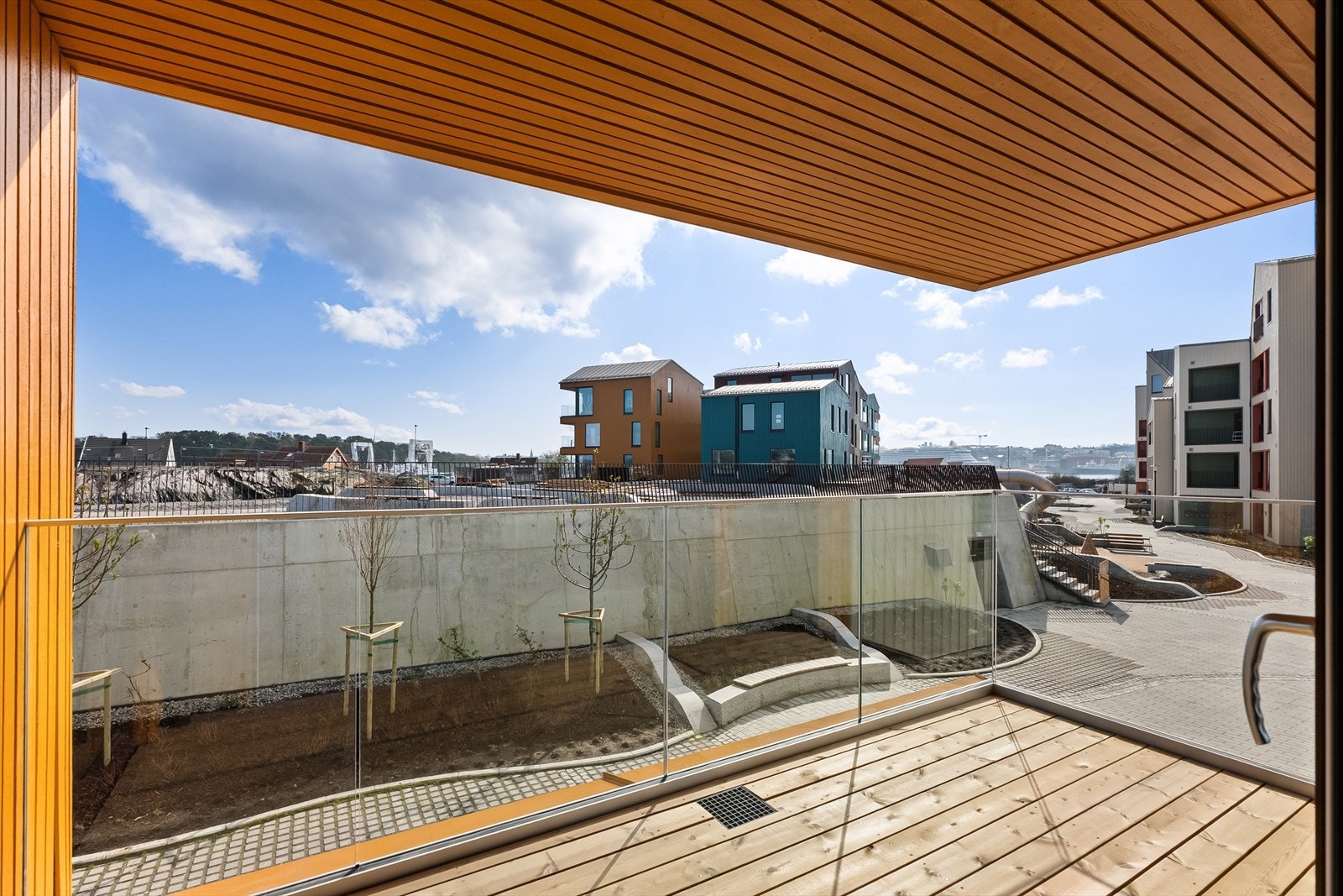 Sørvendt veranda med gode solforhold Galleribilde