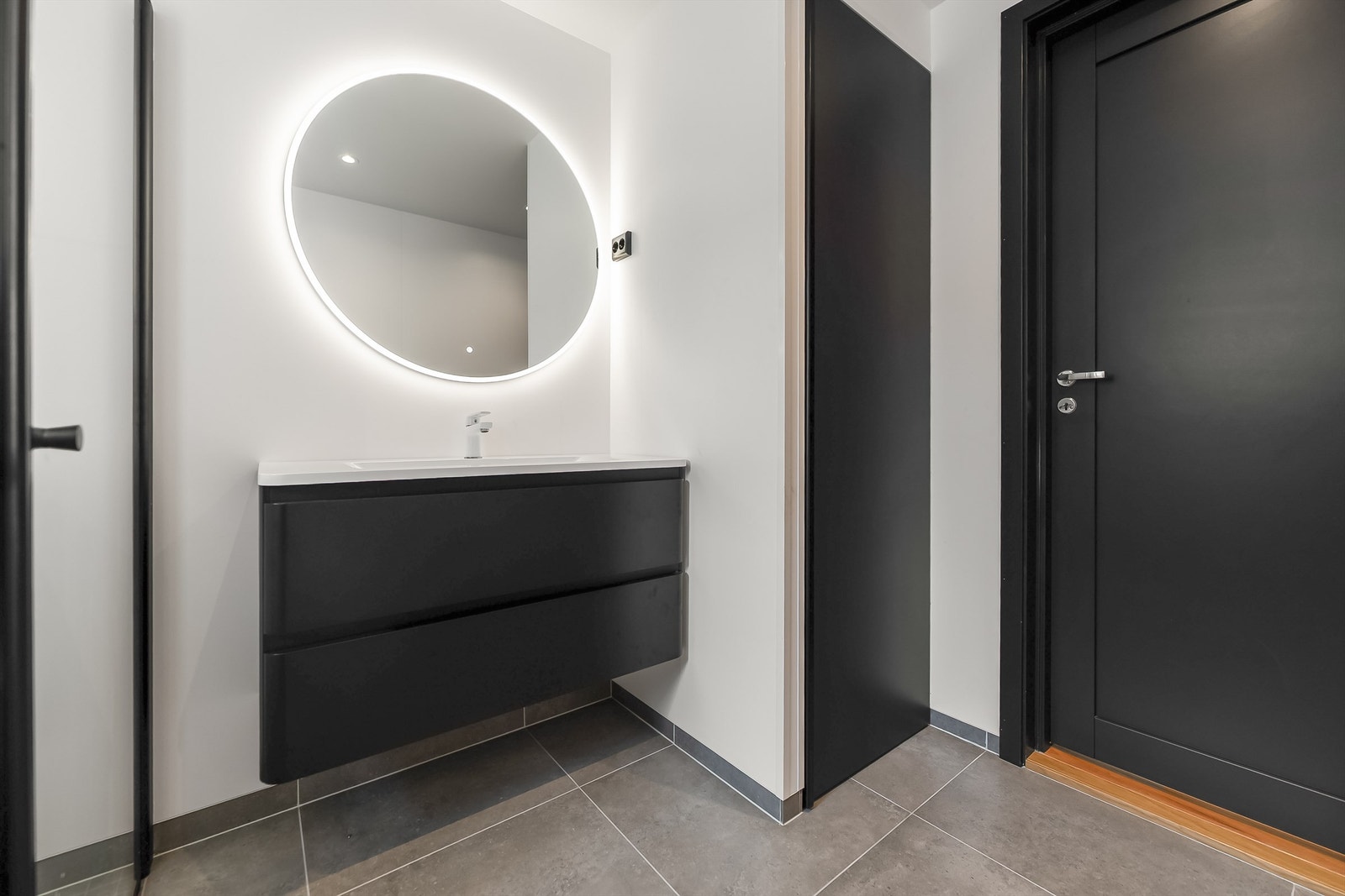 Nytt og moderne bad. Galleribilde