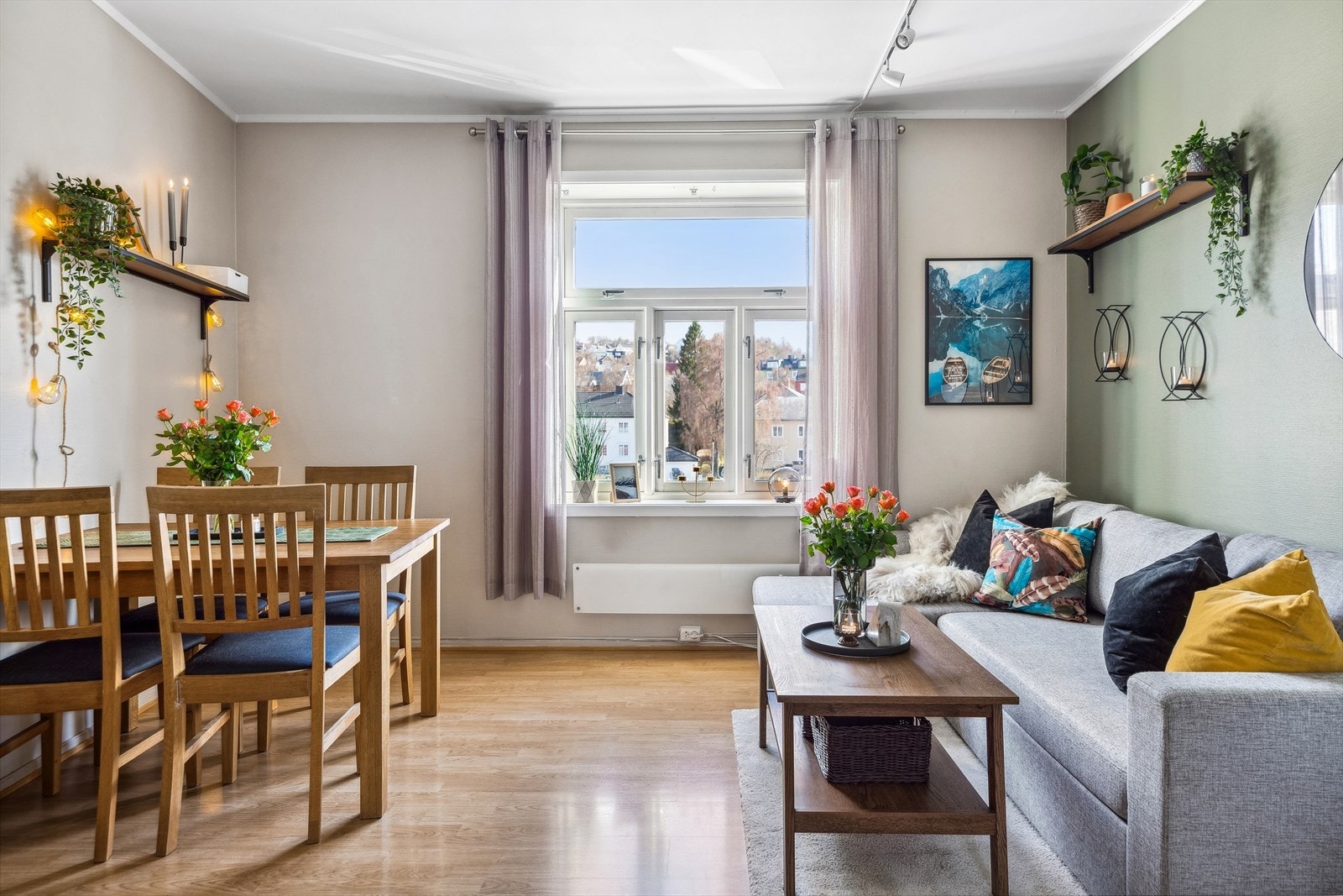 Velkommen til Frostaveien 4B - En sentral og innbydende 2-roms selveier beliggende i 3.etasje i en klassisk bygård på Buran. Galleribilde