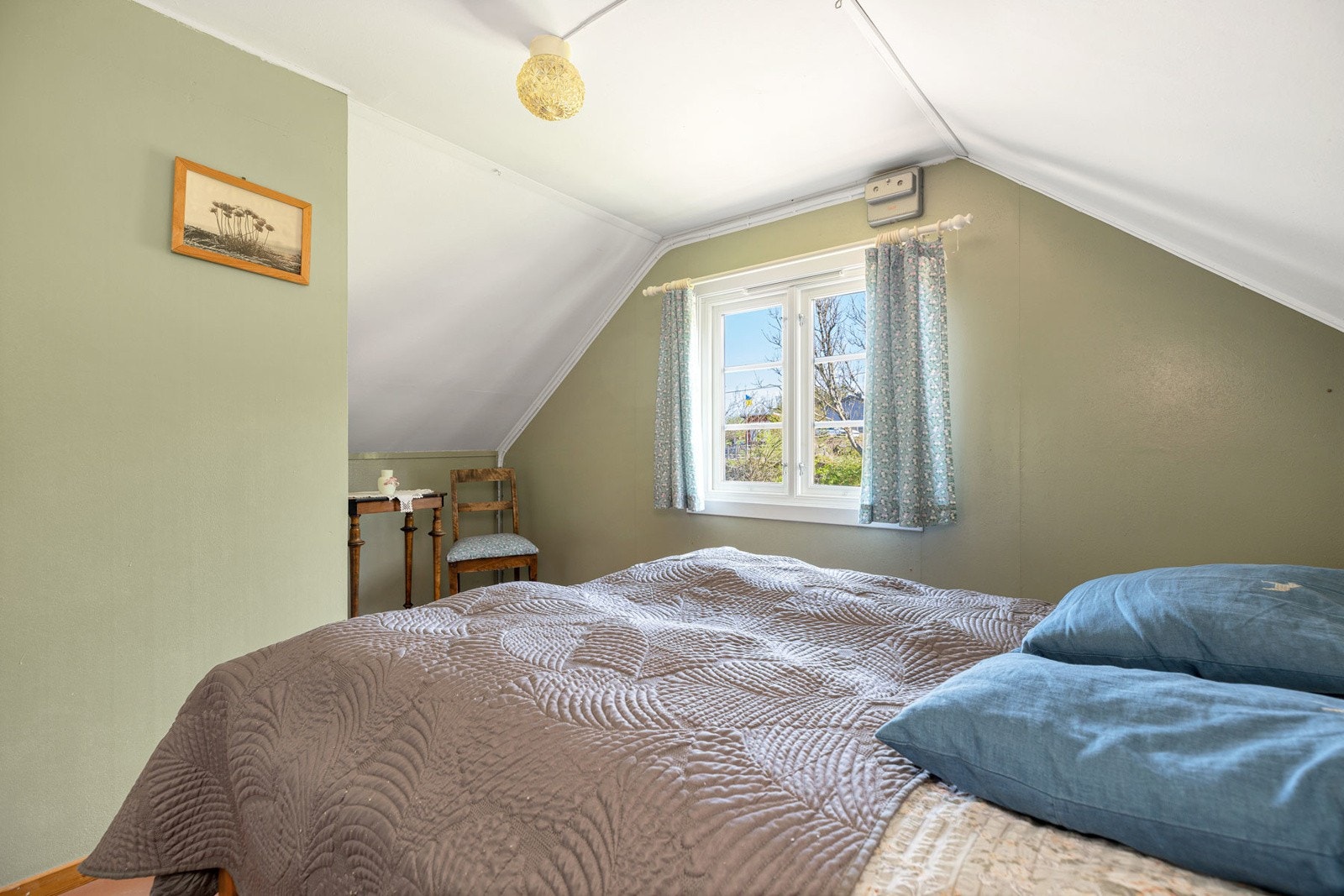 Soverom nr. 1 i 2.etasje Galleribilde