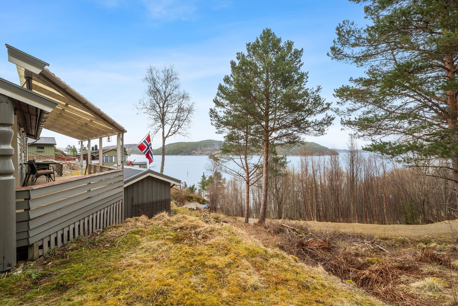 Her kan man nyte den vakre utsikten, i rolige og naturskjønne omgivelser. Galleribilde