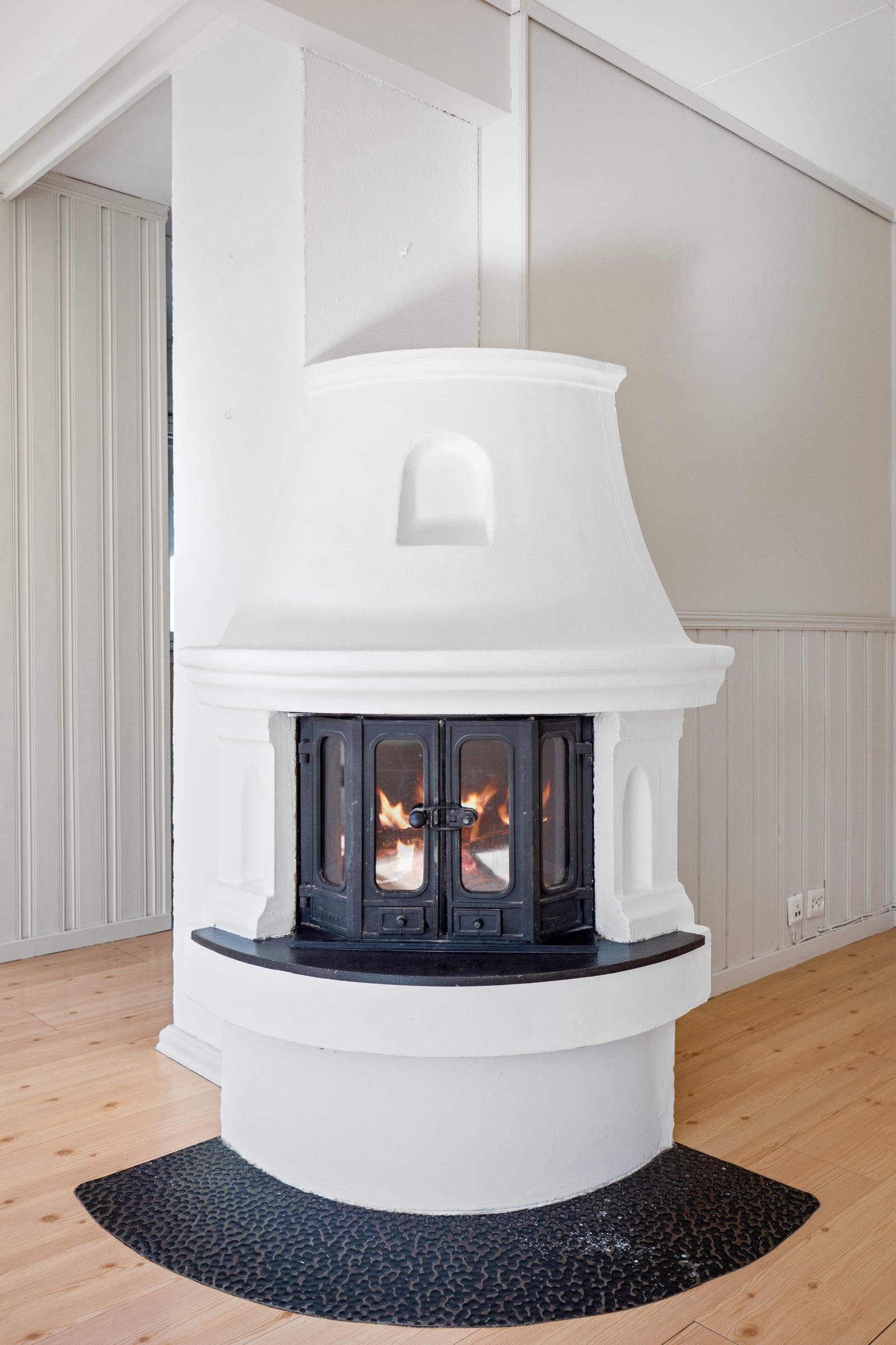 Ekstra hygge med fyr i peisen i vinterhalvåret. Galleribilde