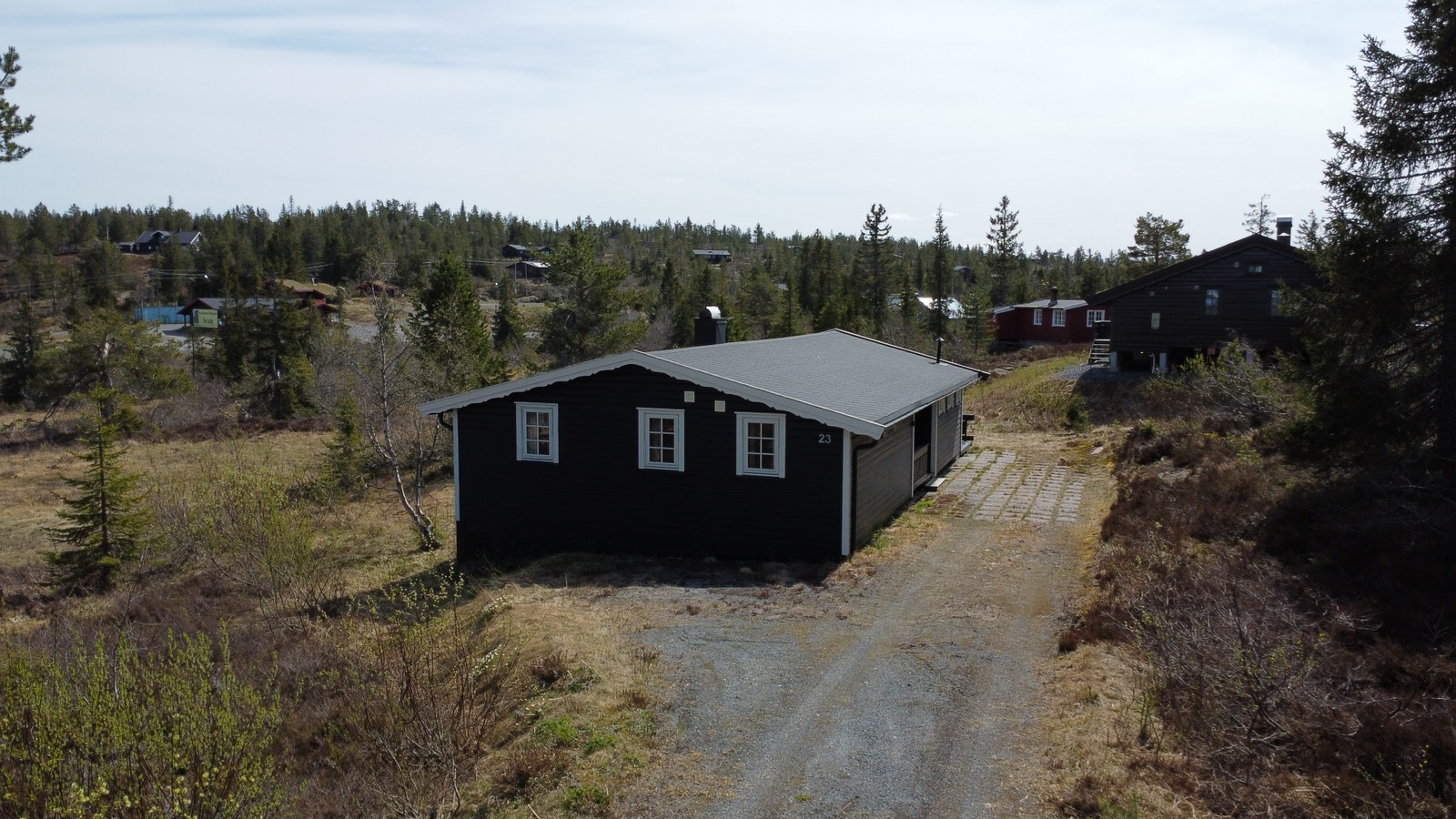 Parkering inntil hytta Galleribilde