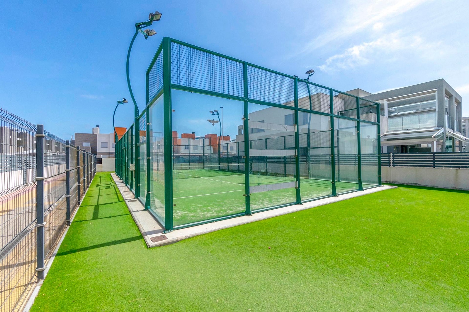 Tennis/paddel bane Galleribilde