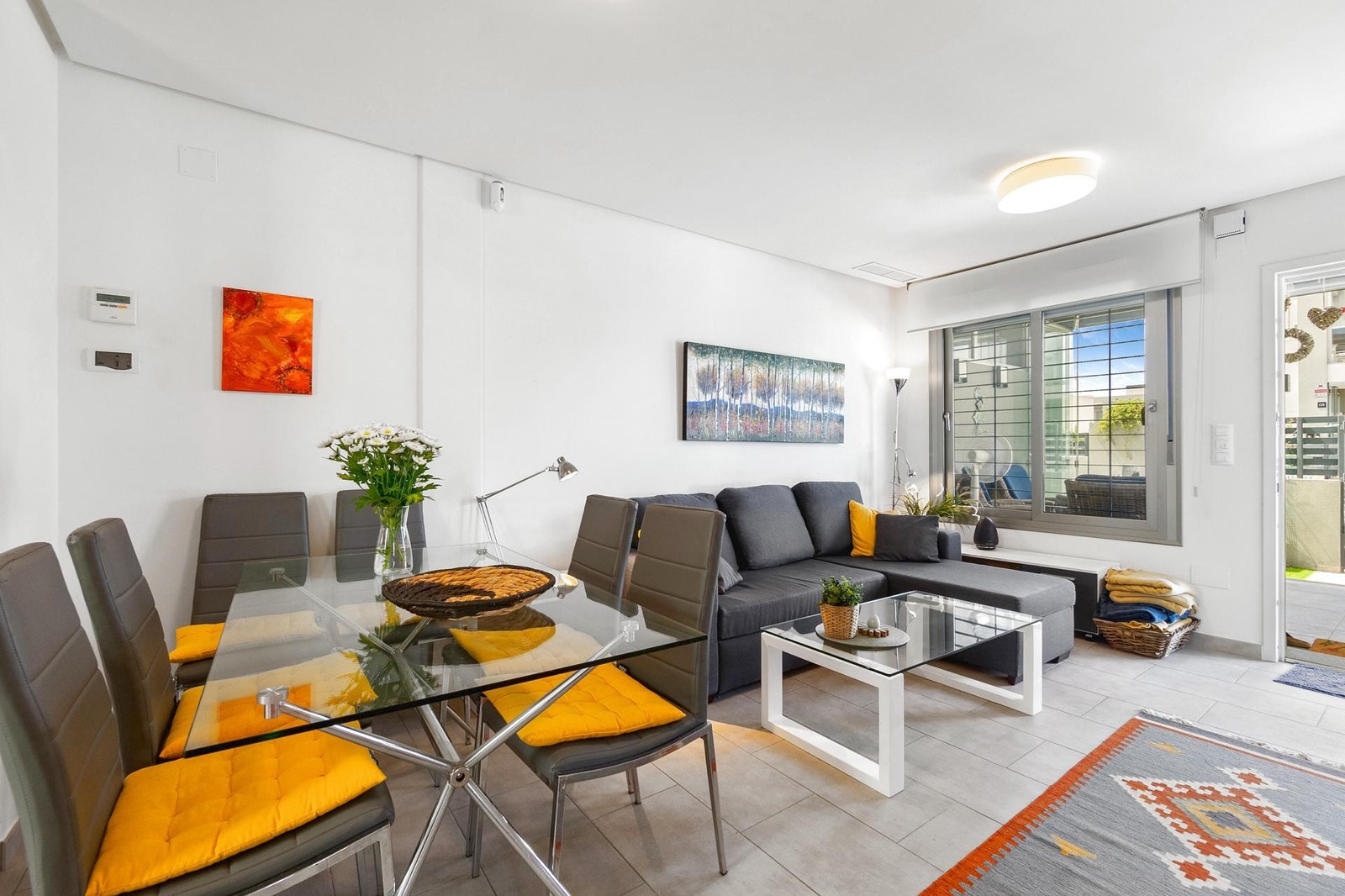 Stue/spisestue Galleribilde