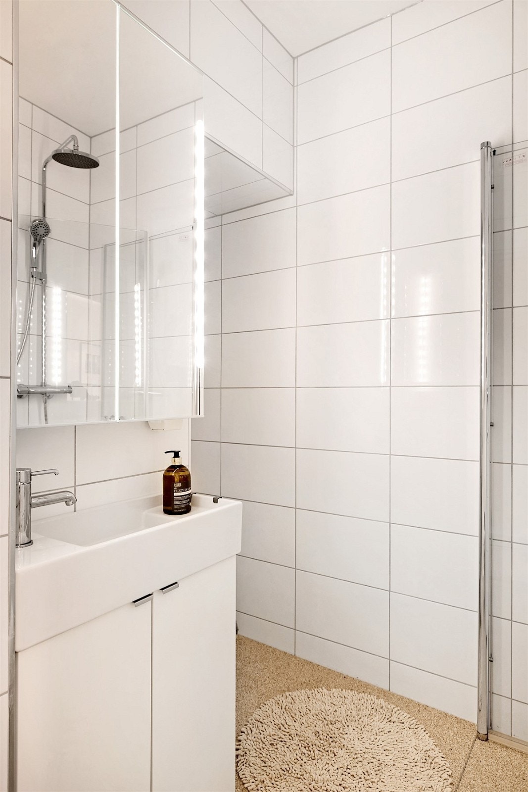 Opplegg for vaskemaskin inne i kroken Galleribilde