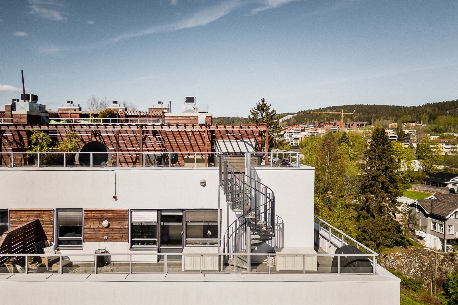 Usjenert toppleilighet med tilsammen 113 kvm terrasser. Galleribilde