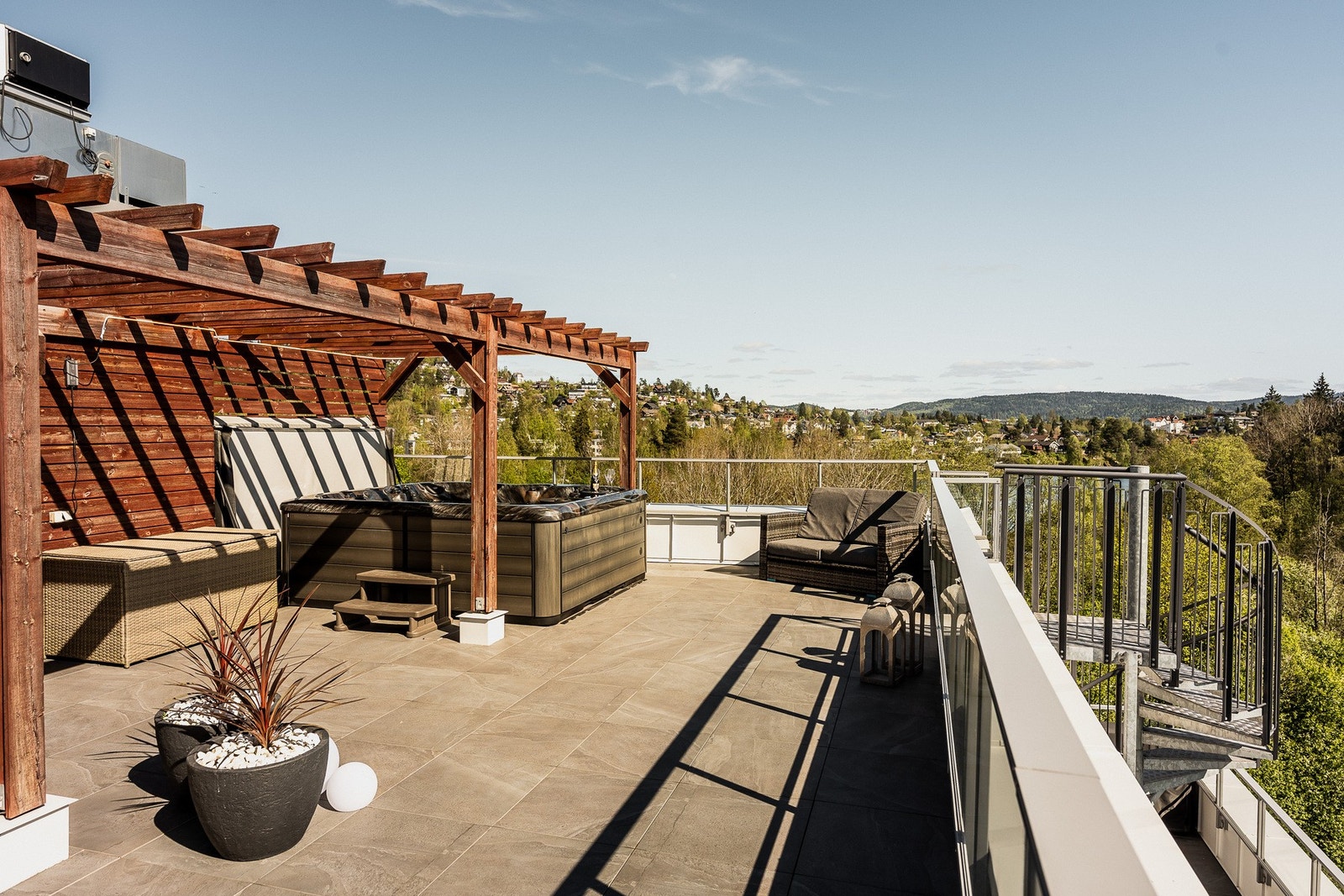 Eksklusiv penthouse sentralt på Lørenskog med 2 garasjeplasser. Galleribilde