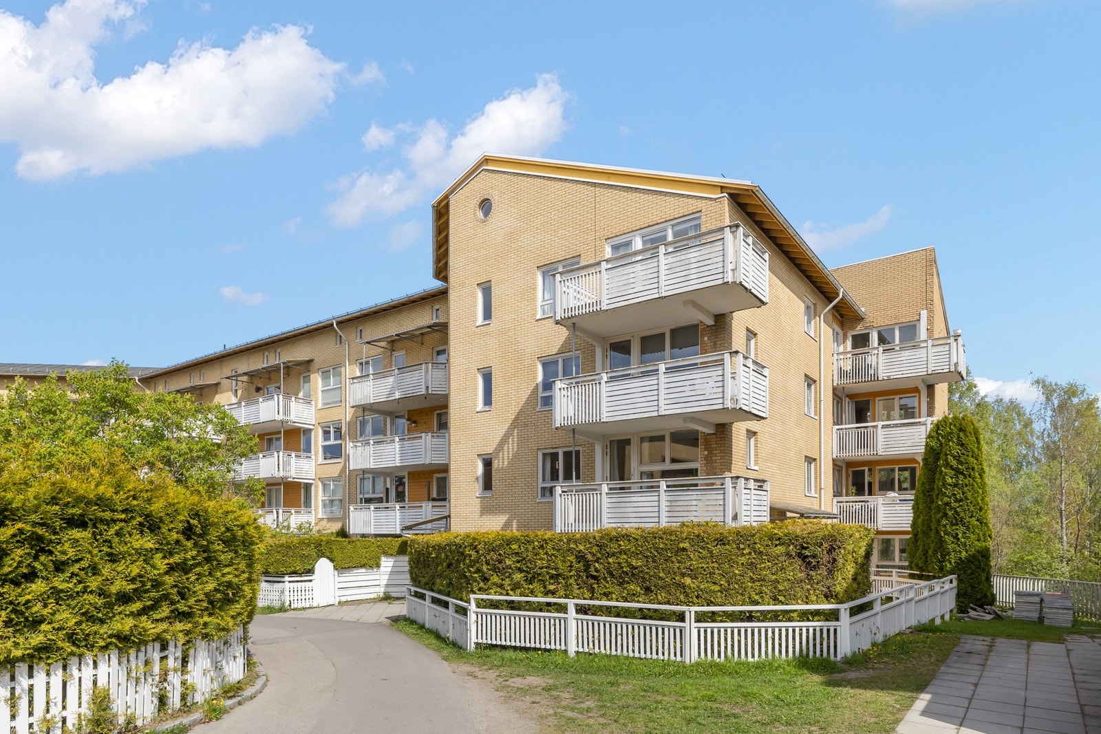 Leiligheten ligger i et trafikkskjermet, attraktivt og barnevennlig boligområde Galleribilde