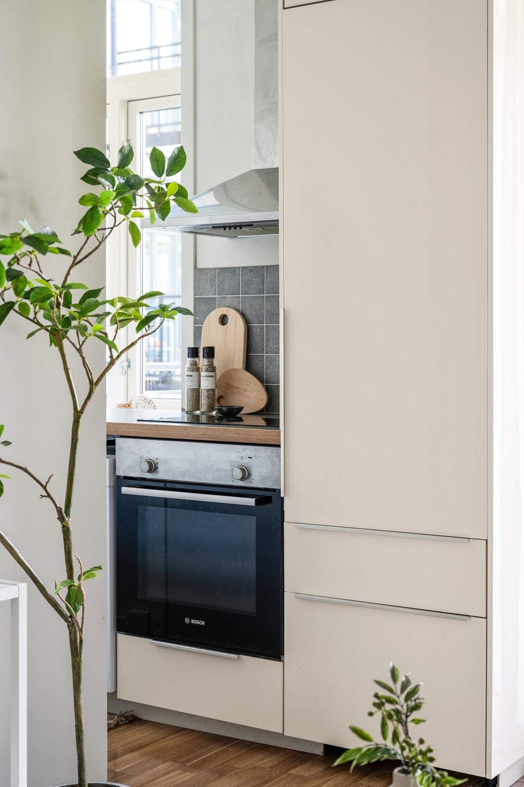 Det er flott takhøyde i leiligheten, opp til 2,86 m! Galleribilde