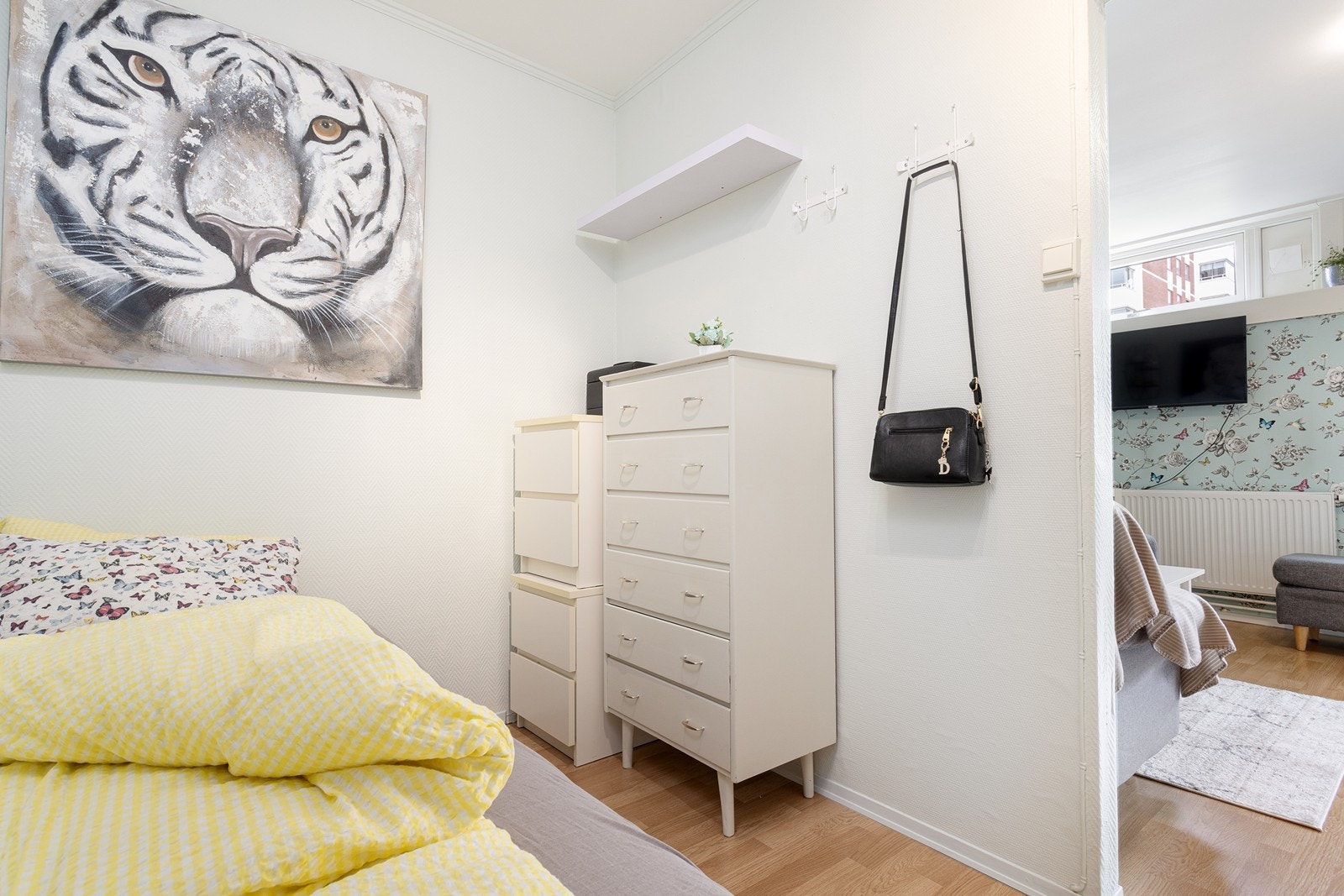 Praktisk sovealkove i tilknytning til stuen. Galleribilde