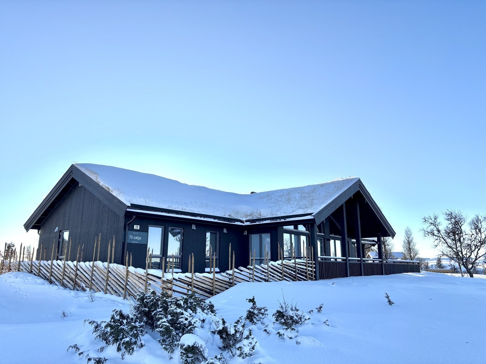 DNB Eiendom v/ Ingrid Sunniva Bungum har gleden av å presentere Låvåshaugråket 29! Galleribilde