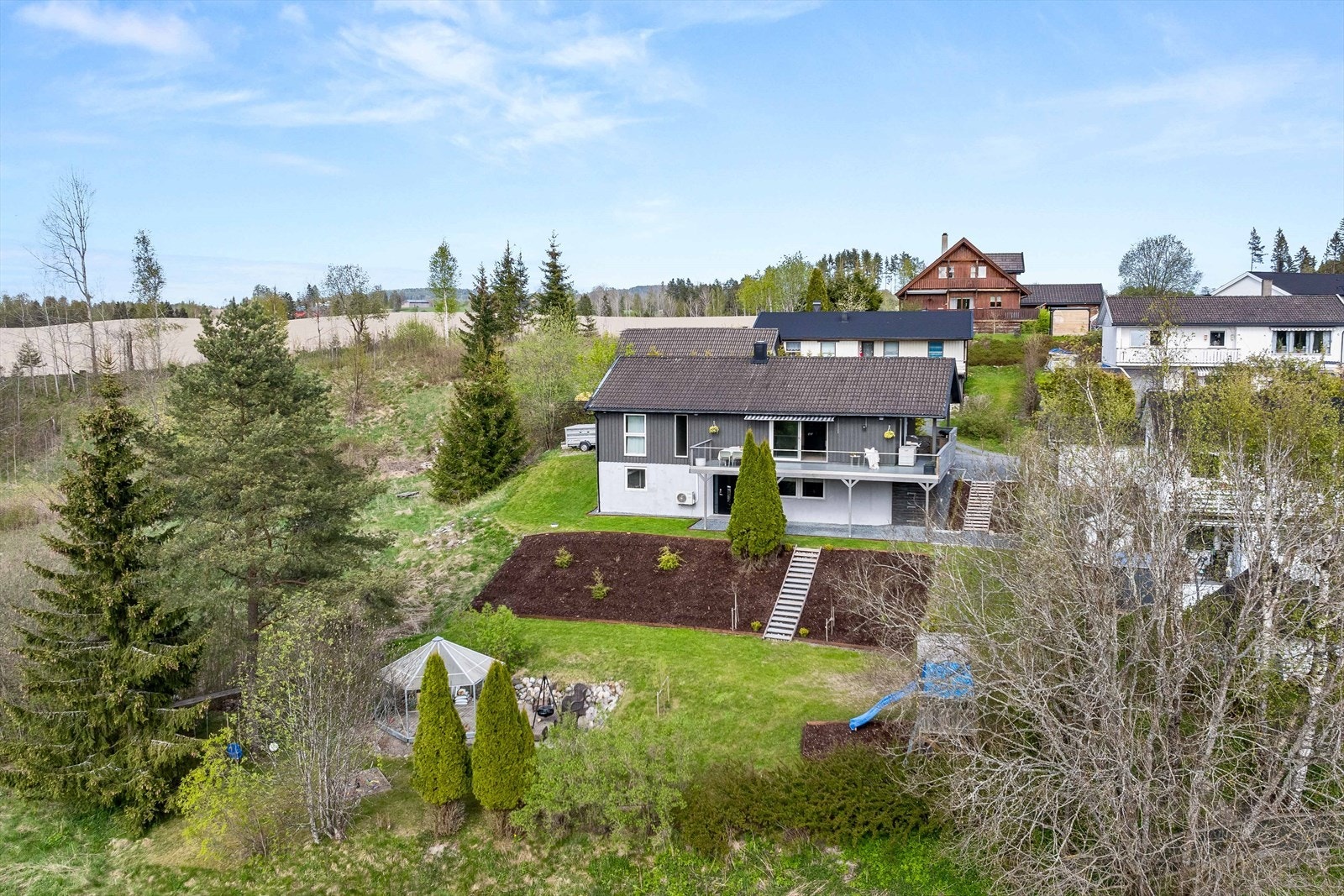 DNB Eiendom v/Malin Bruer har gleden av å presentere Elveveien 10! Galleribilde