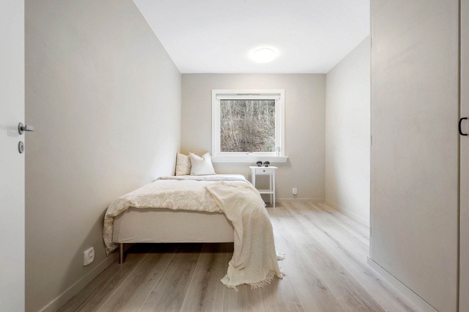 Soverom nummer 2 ligger i den nederste etasjen Galleribilde