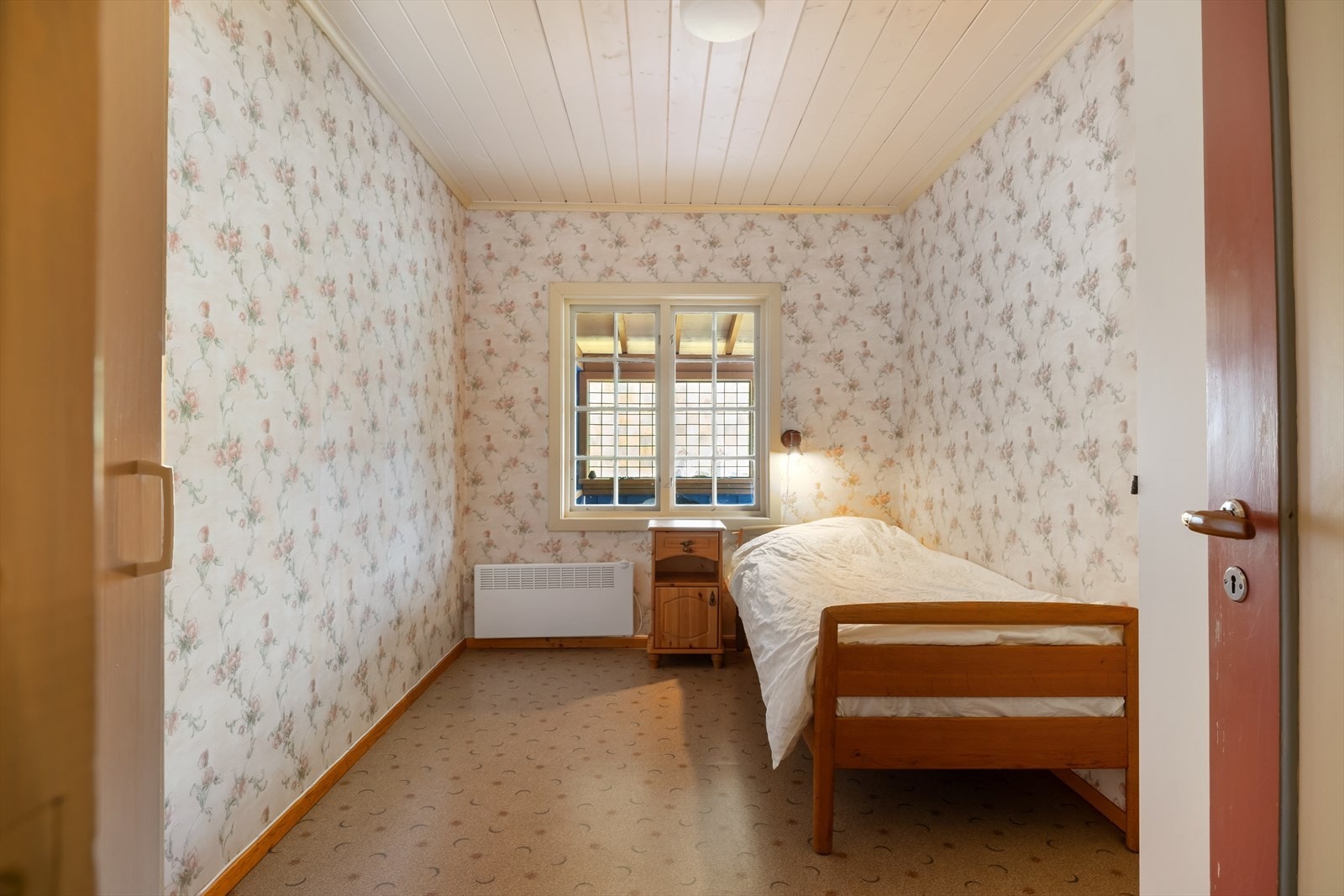 1.etg. inneheld også eit soverom. Galleribilde