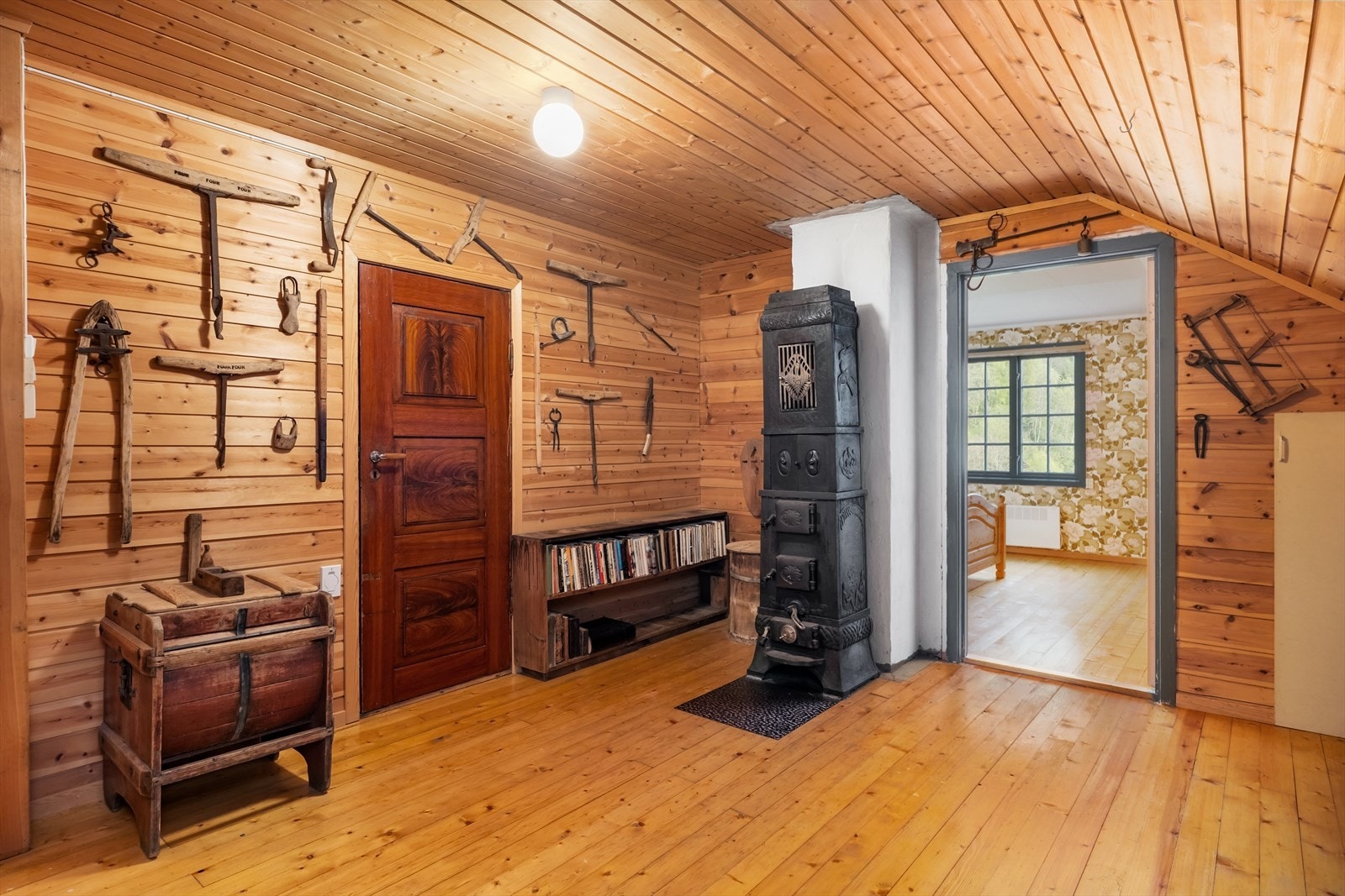 På loftet finn ein gangareal og 2 fine soverom av god storleik. Galleribilde