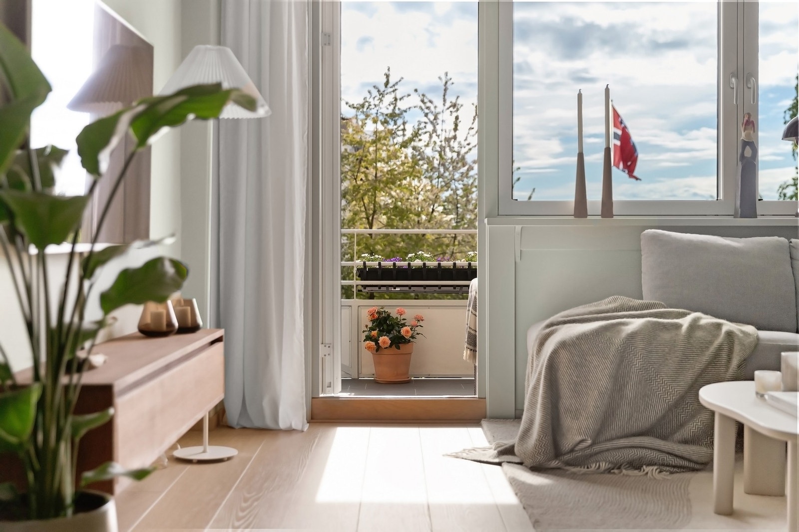 La oss ta turen ut på balkongen! Galleribilde