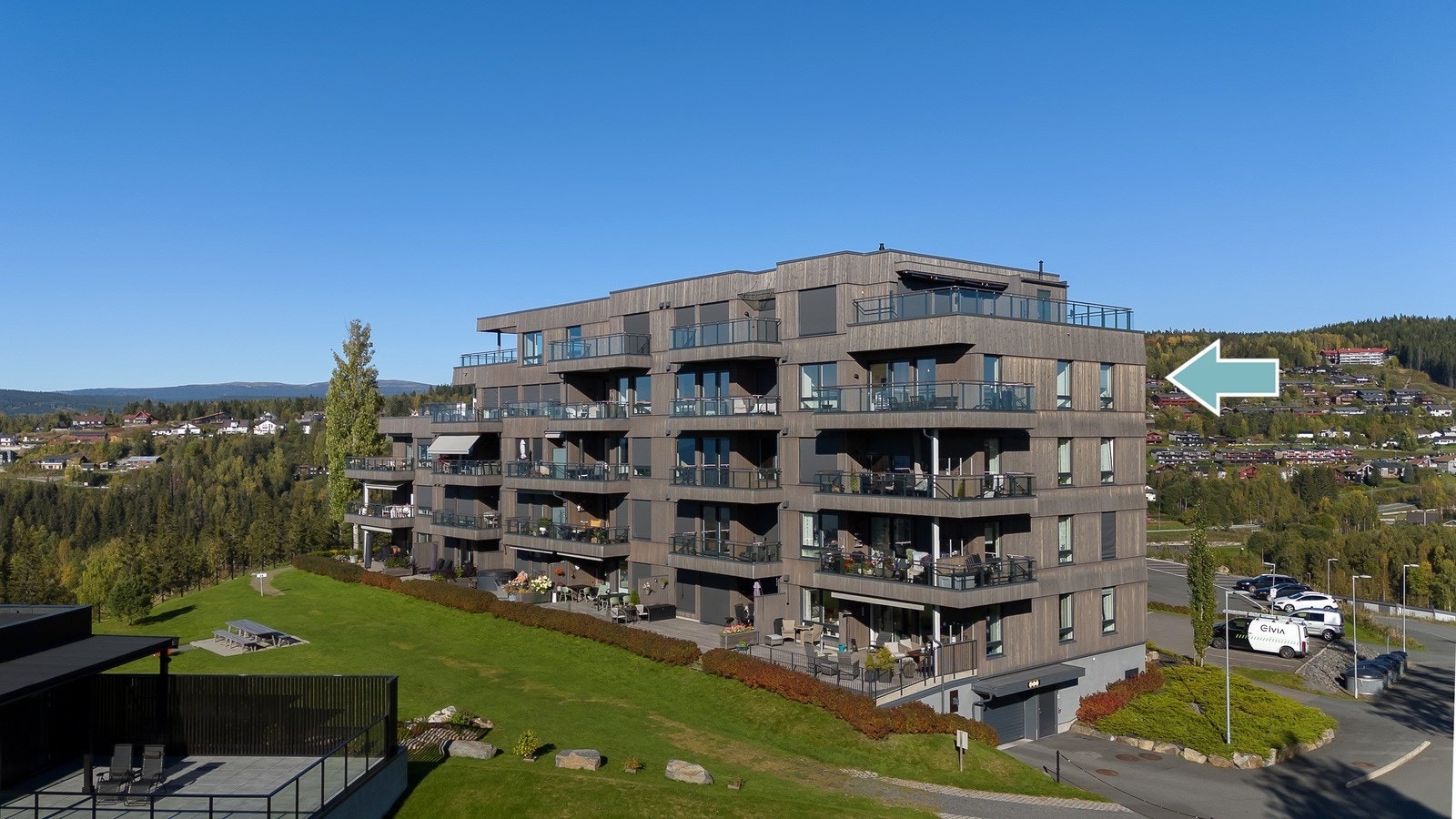 Nydelig utsikt fra vestvendt balkong! Galleribilde