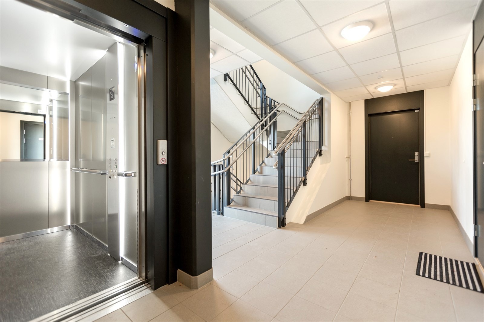 Heis i bygget. Galleribilde