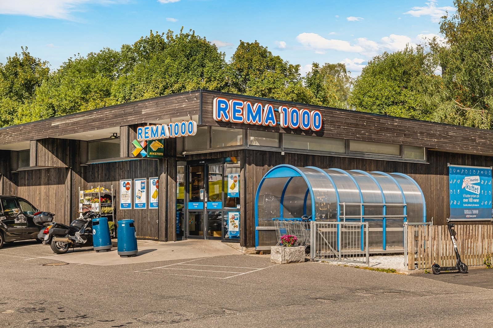 Rema 1000 ligger innen 3 minutters gange Galleribilde